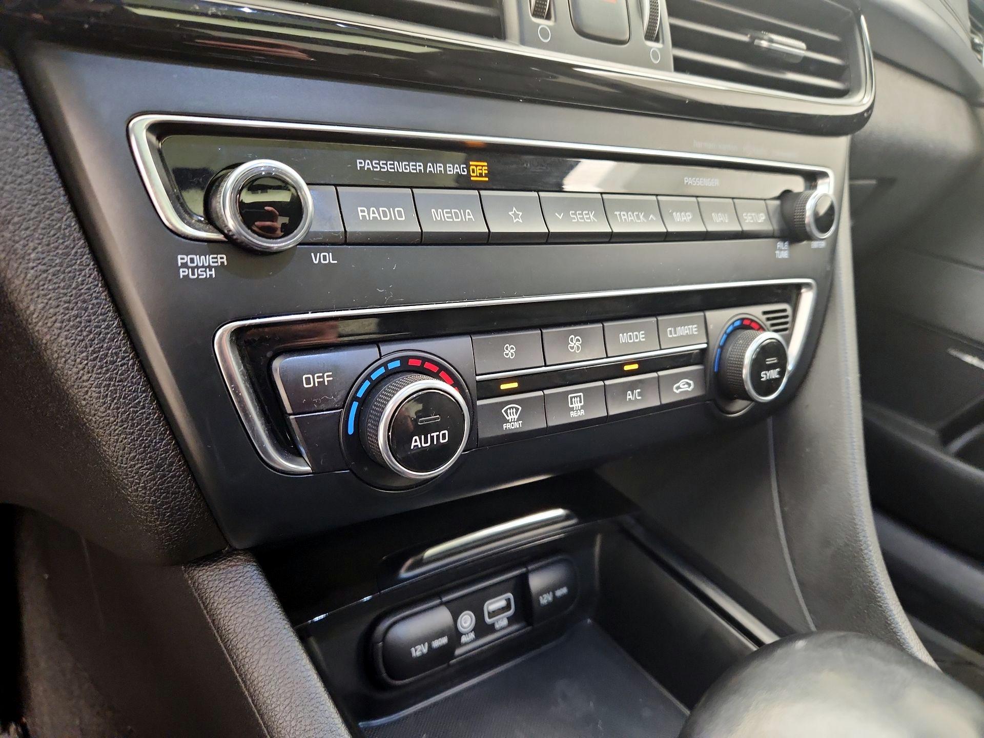 Thumbnail: 2018 Kia Optima - 17