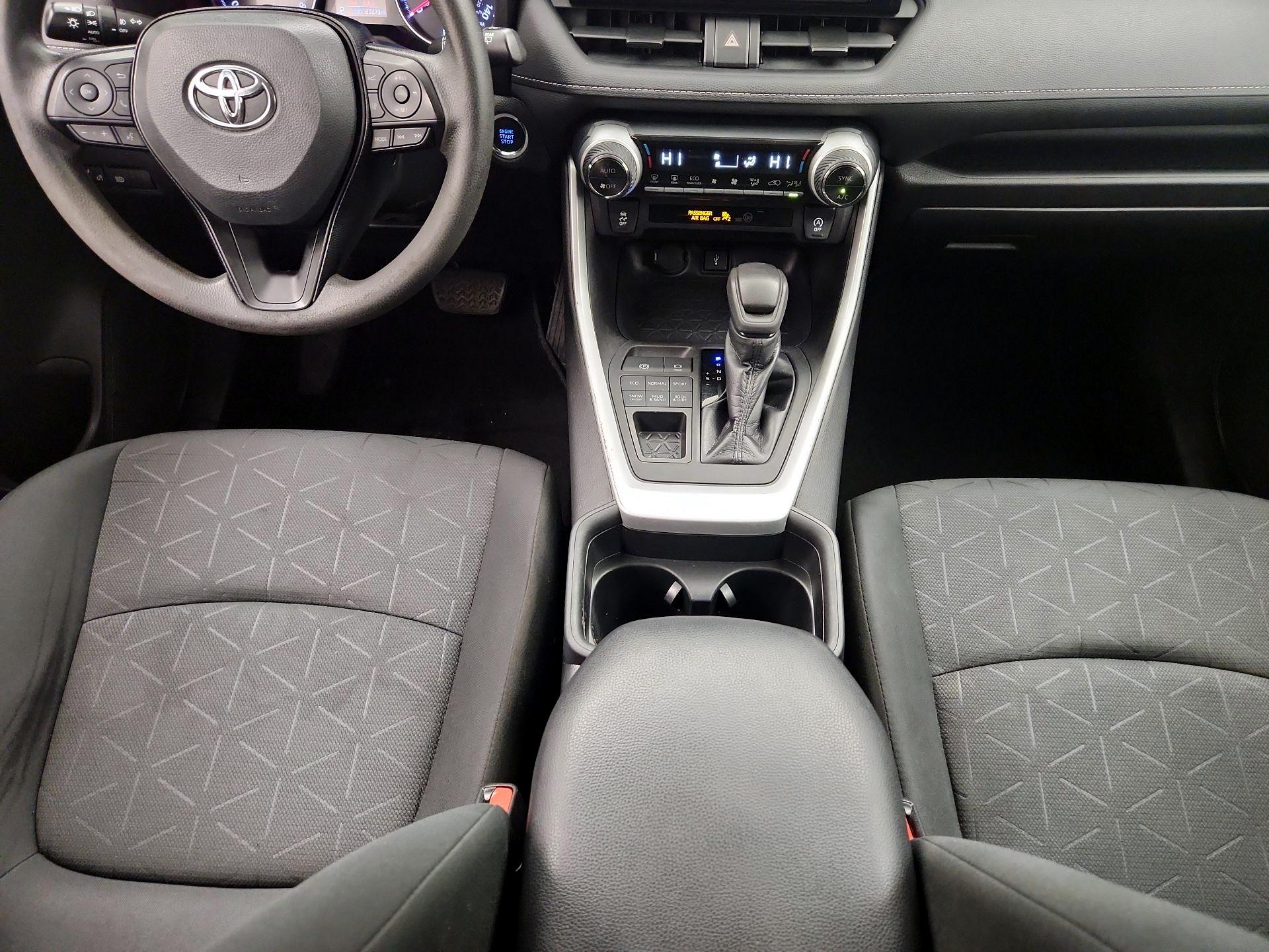 Thumbnail: 2021 Toyota RAV4 - 9