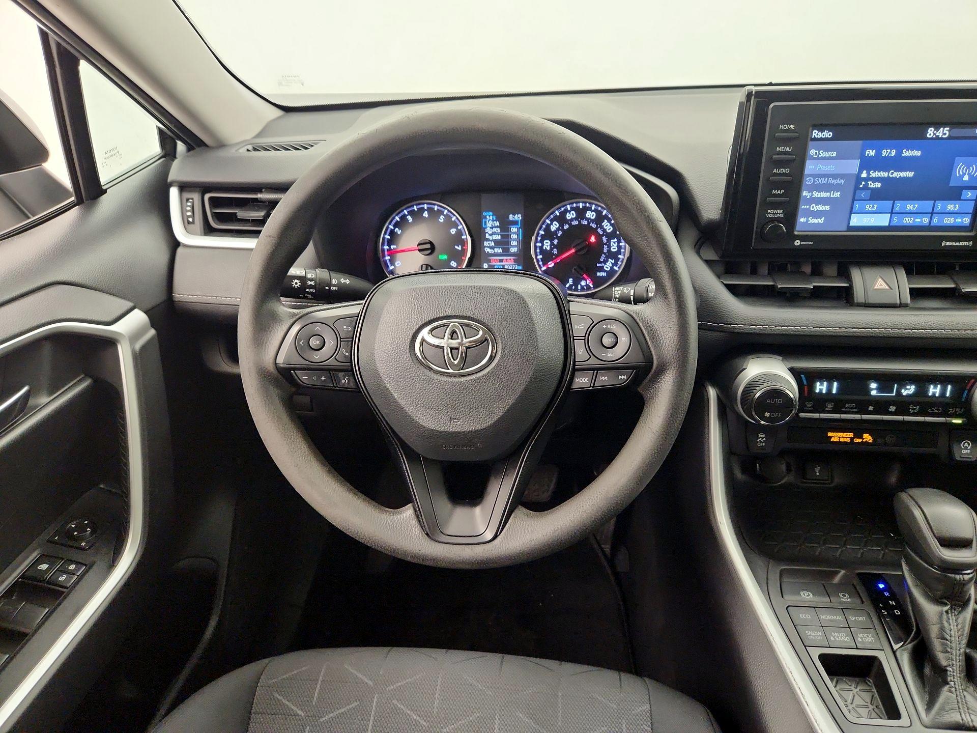 Thumbnail: 2021 Toyota RAV4 - 10