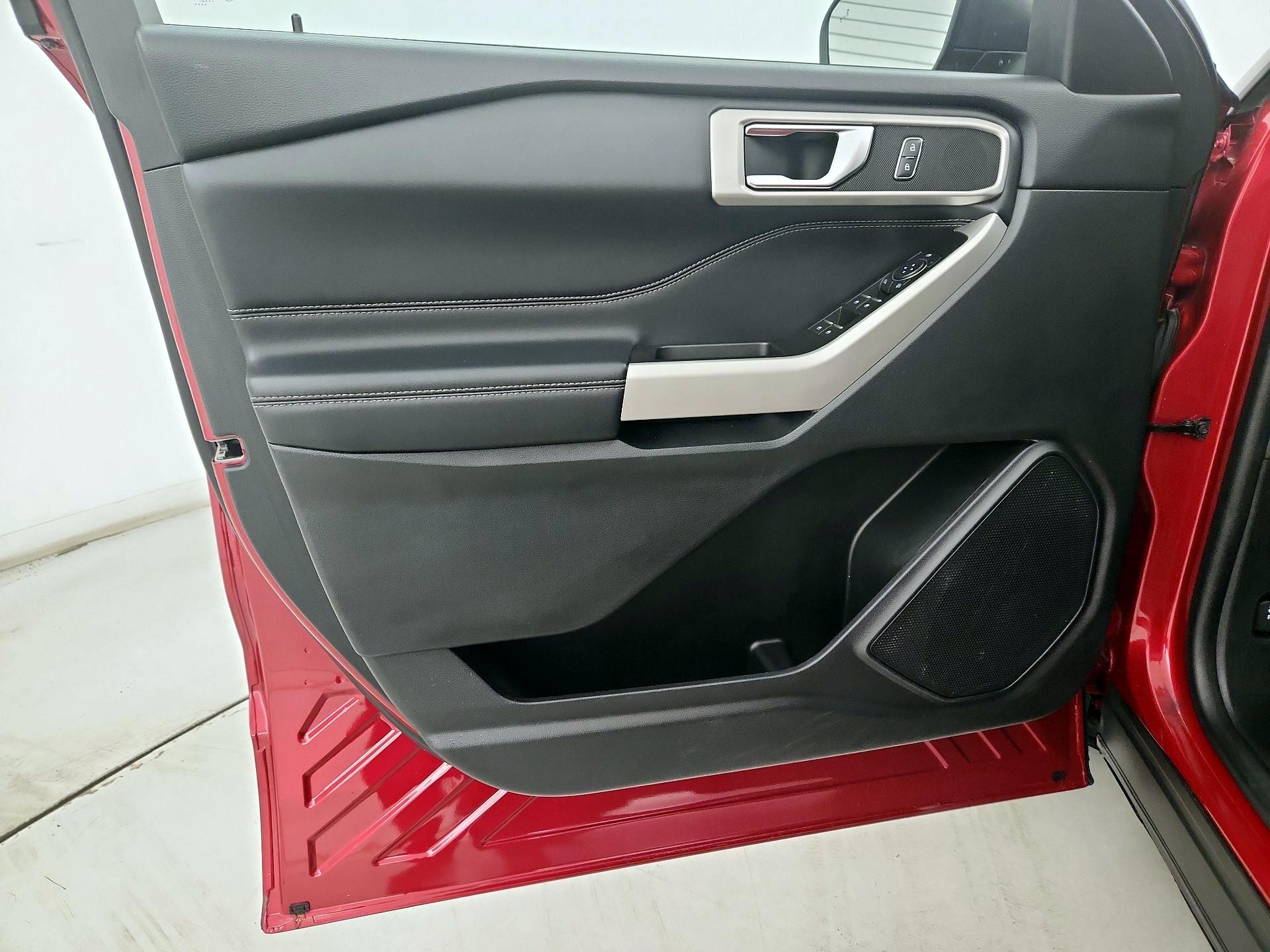 Thumbnail: 2021 Ford Explorer - 12