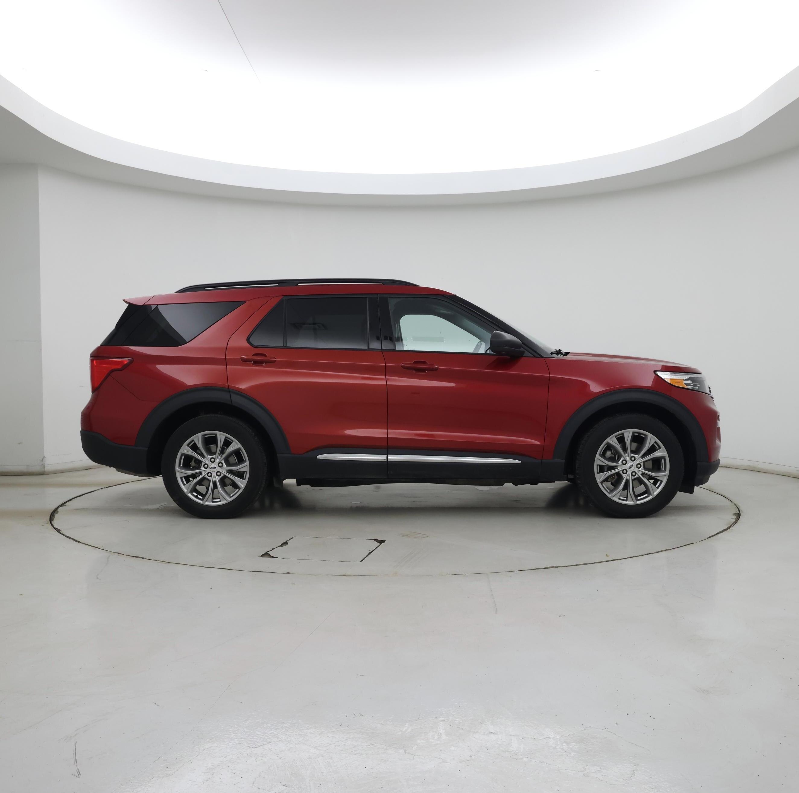 Thumbnail: 2021 Ford Explorer - 7