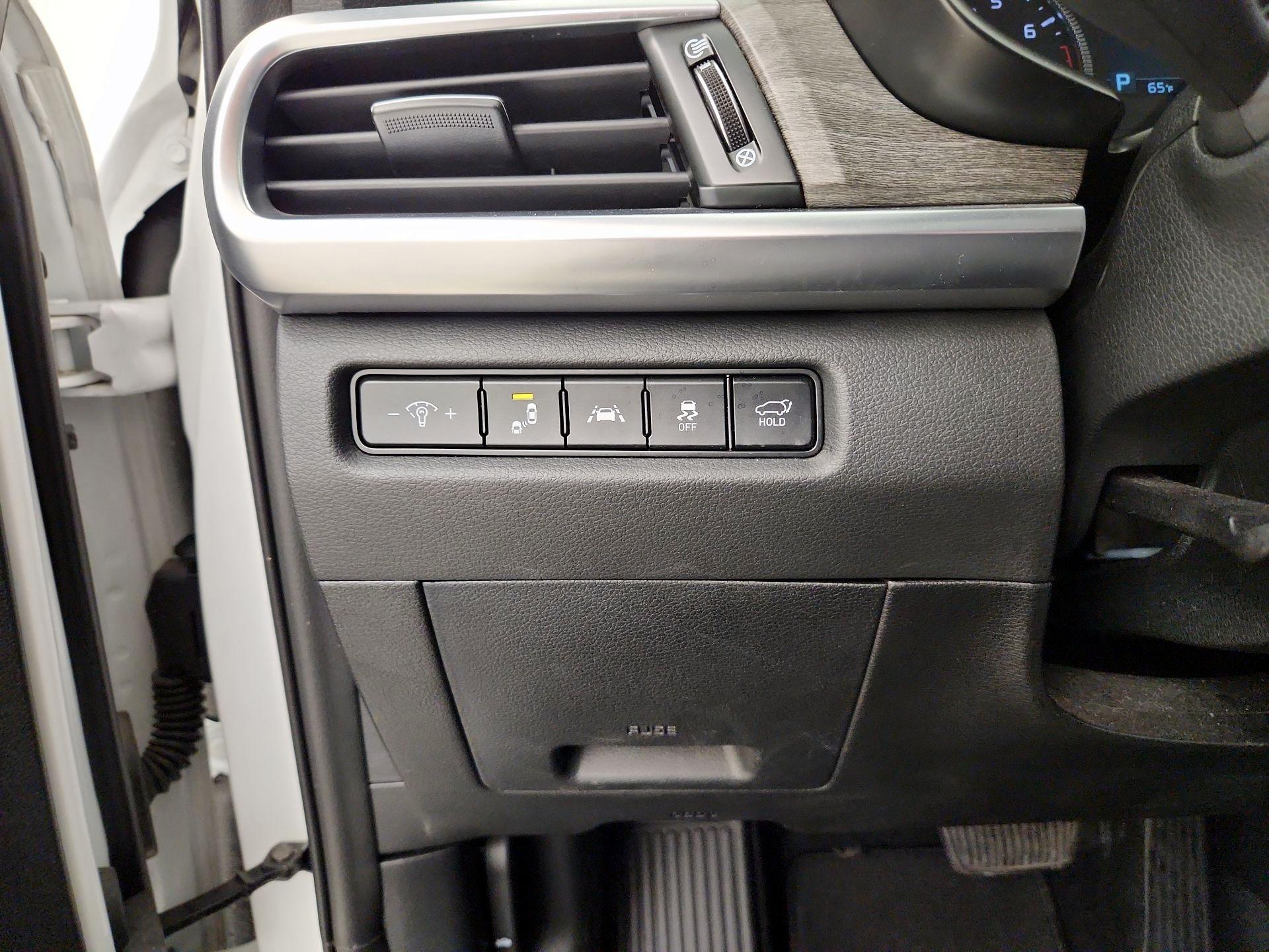 Thumbnail: 2020 Kia Telluride - 13