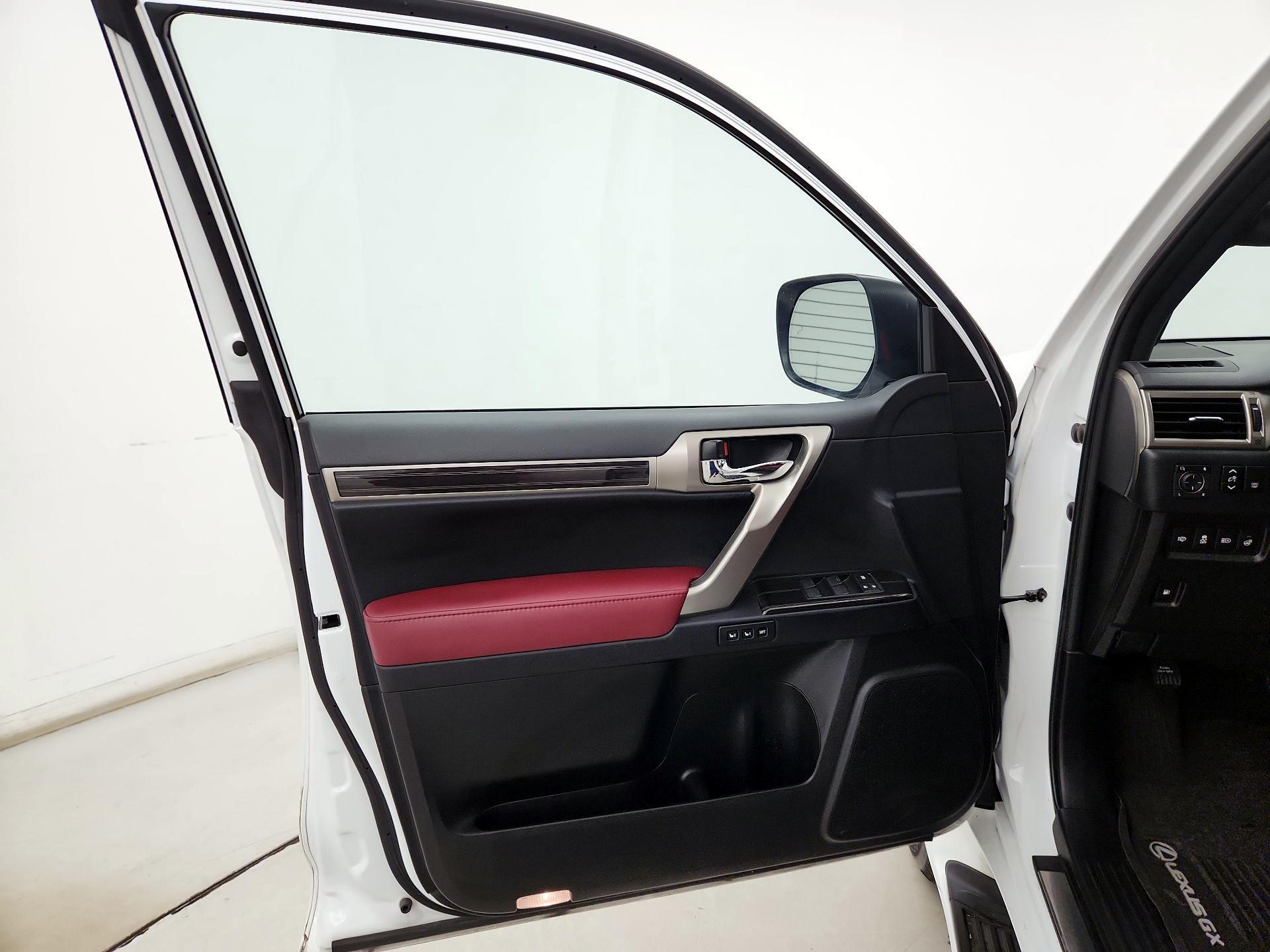 Thumbnail: 2021 Lexus GX - 12