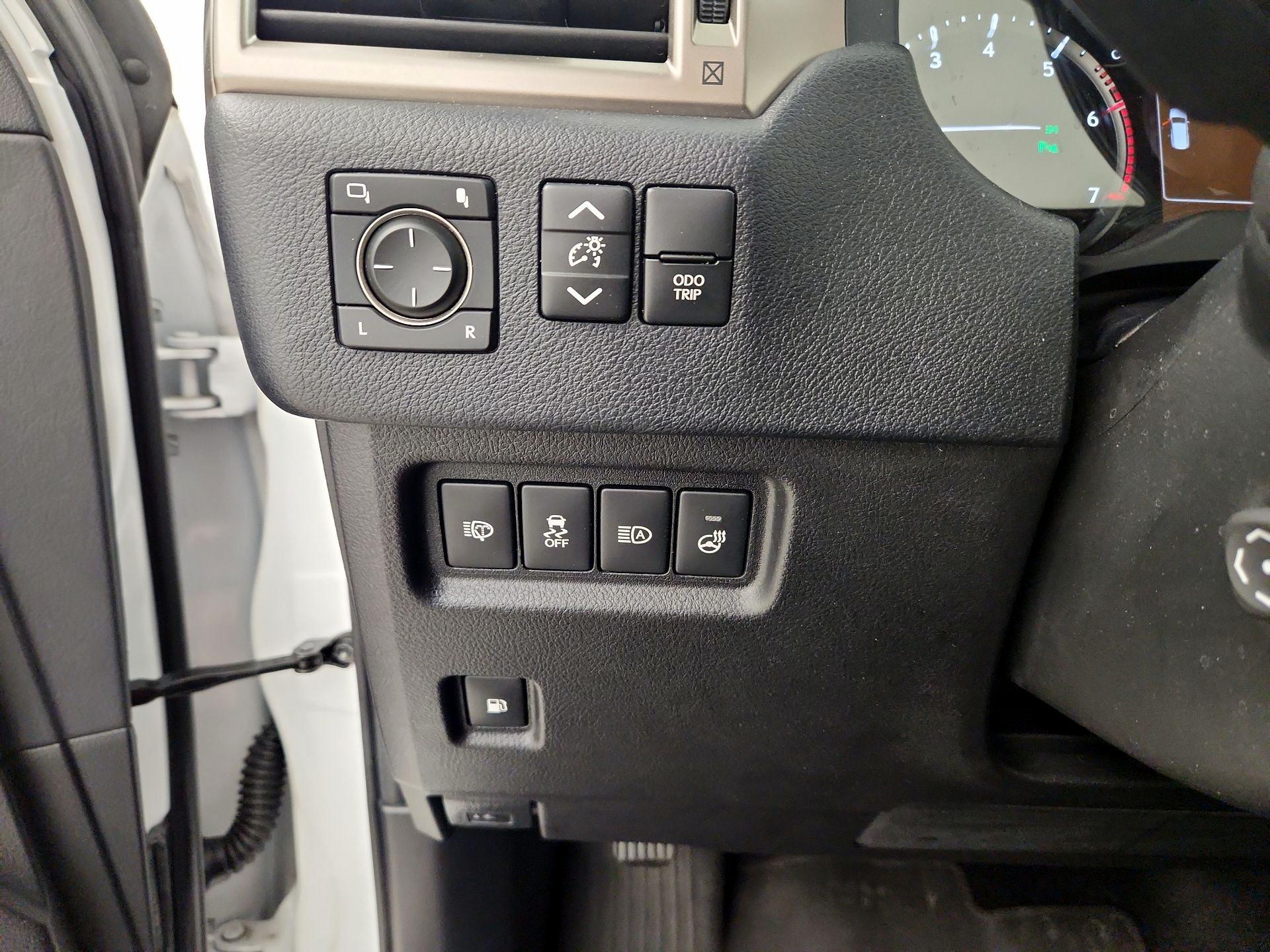 Thumbnail: 2021 Lexus GX - 13