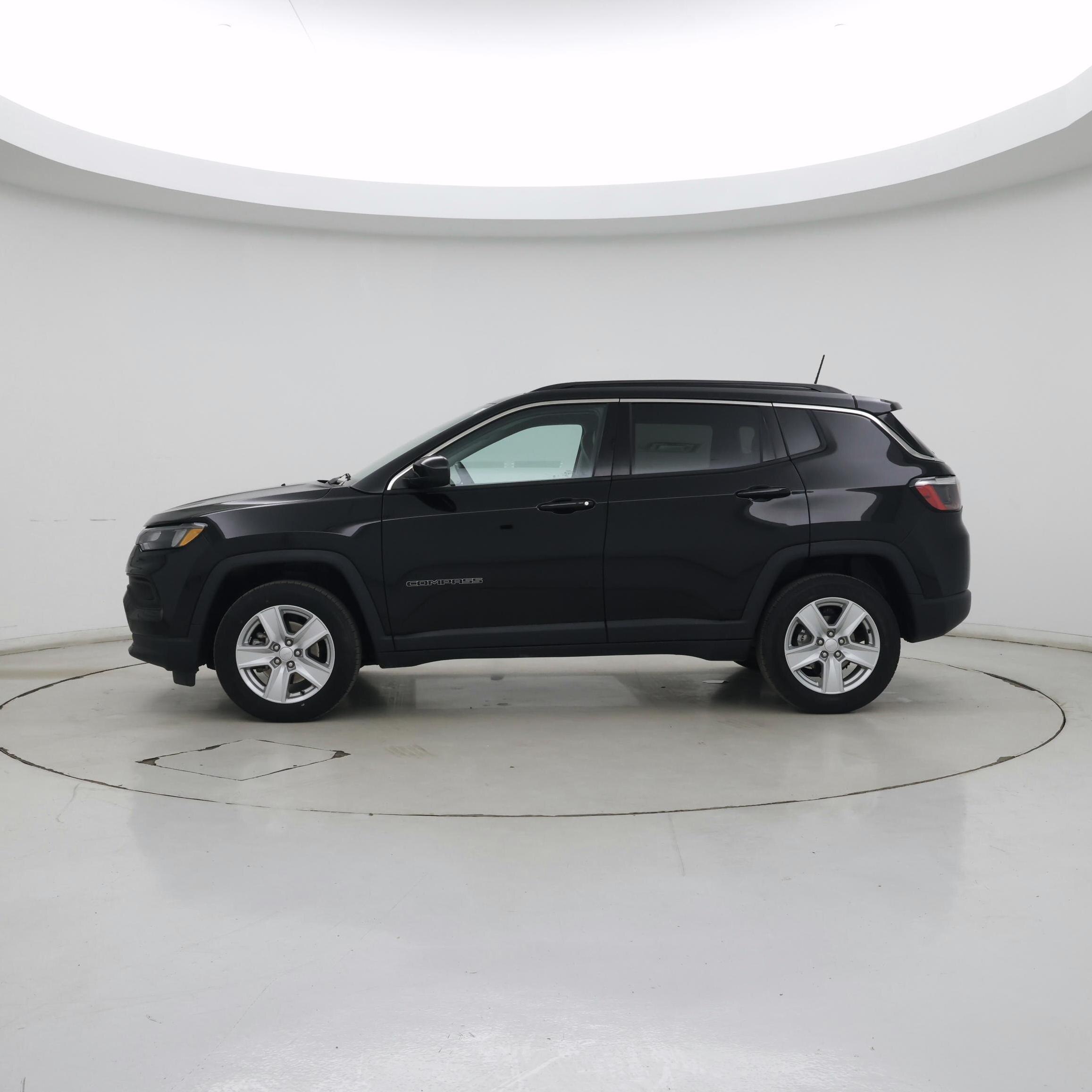 Thumbnail: 2022 Jeep Compass - 3