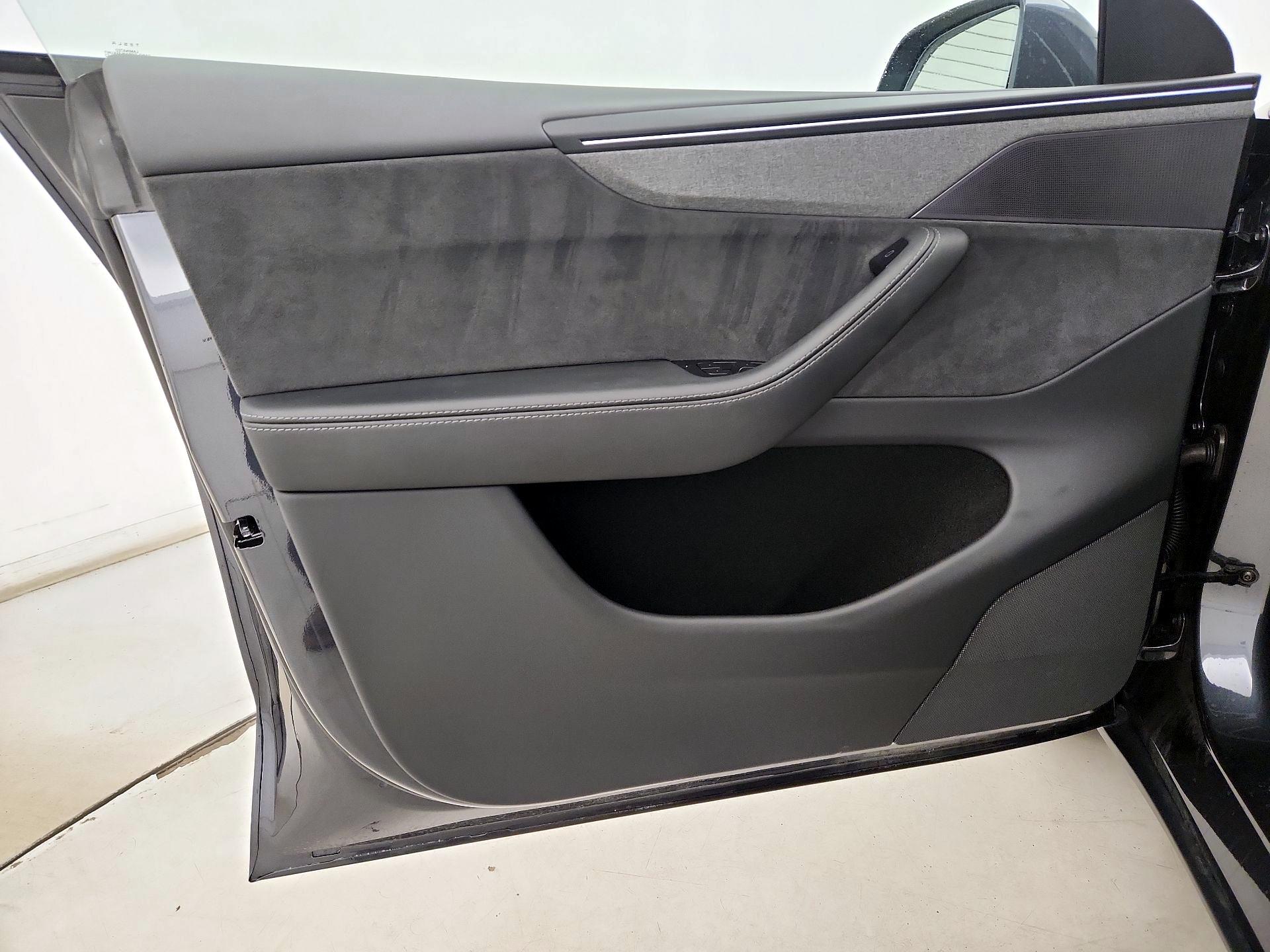 Thumbnail: 2026 Tesla Model Y - 12