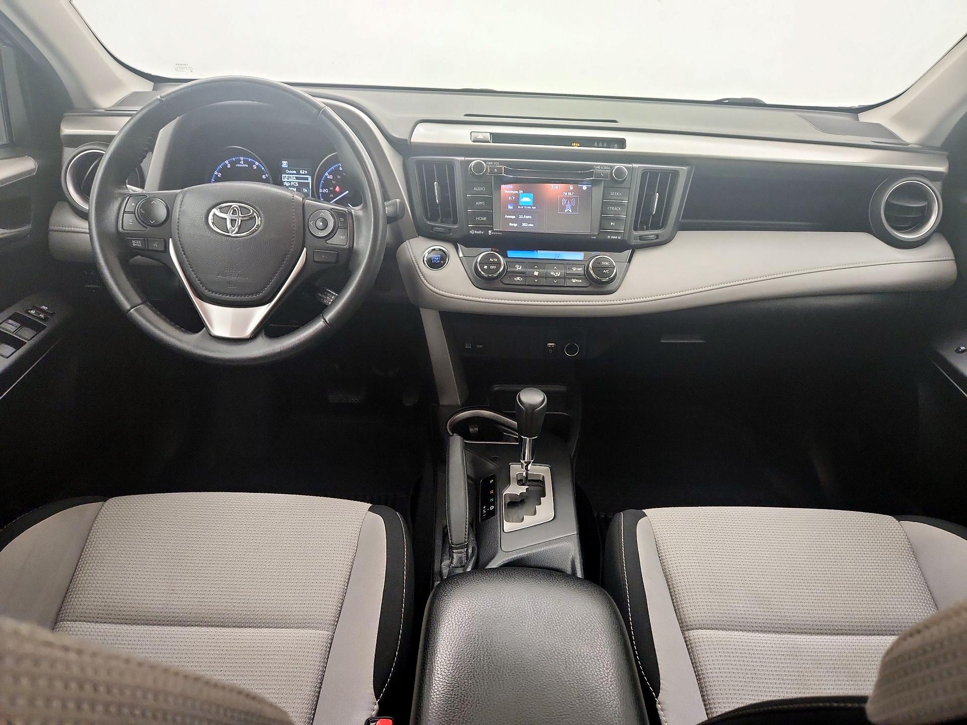 Thumbnail: 2017 Toyota RAV4 - 9