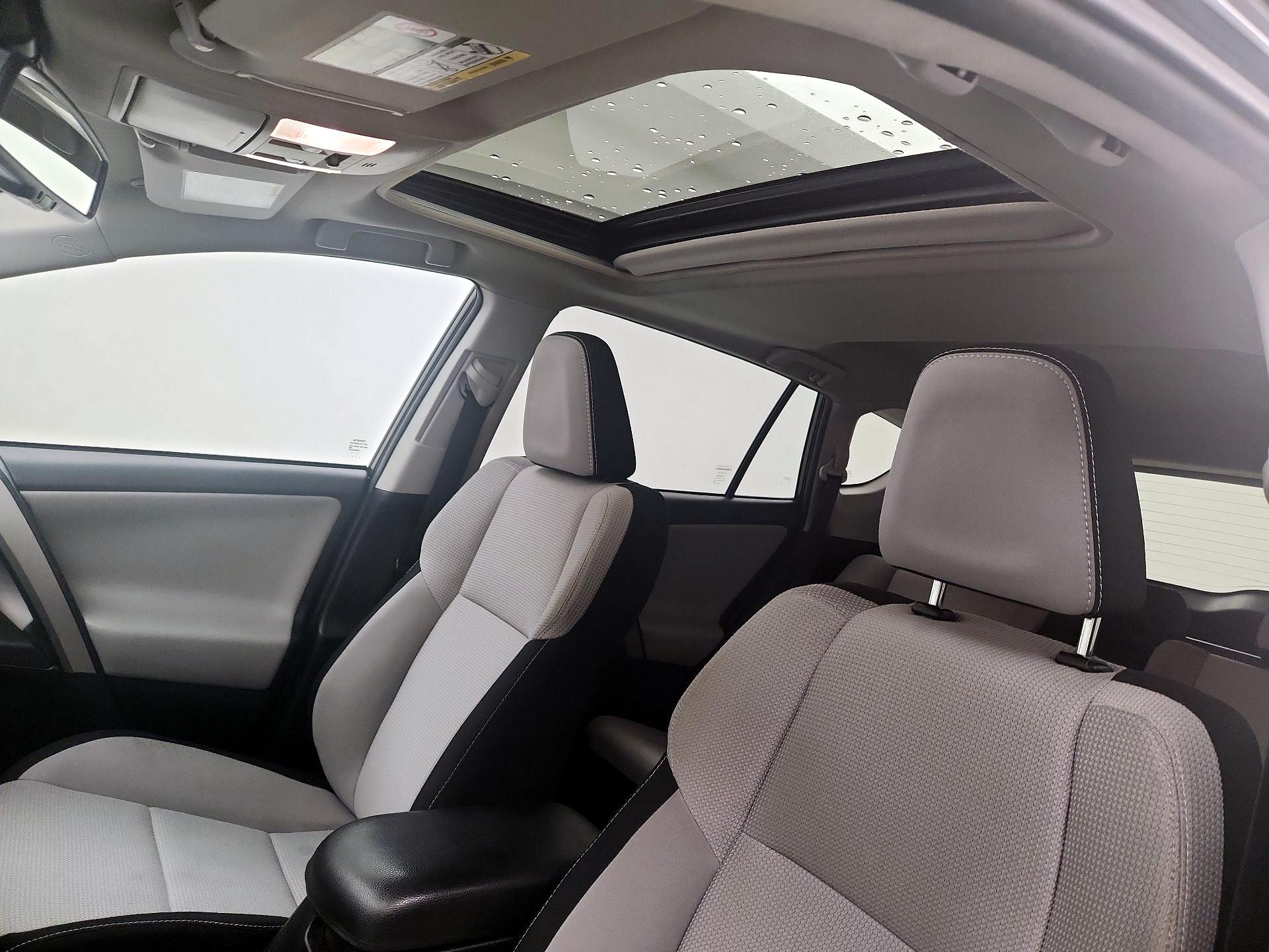 Thumbnail: 2017 Toyota RAV4 - 19