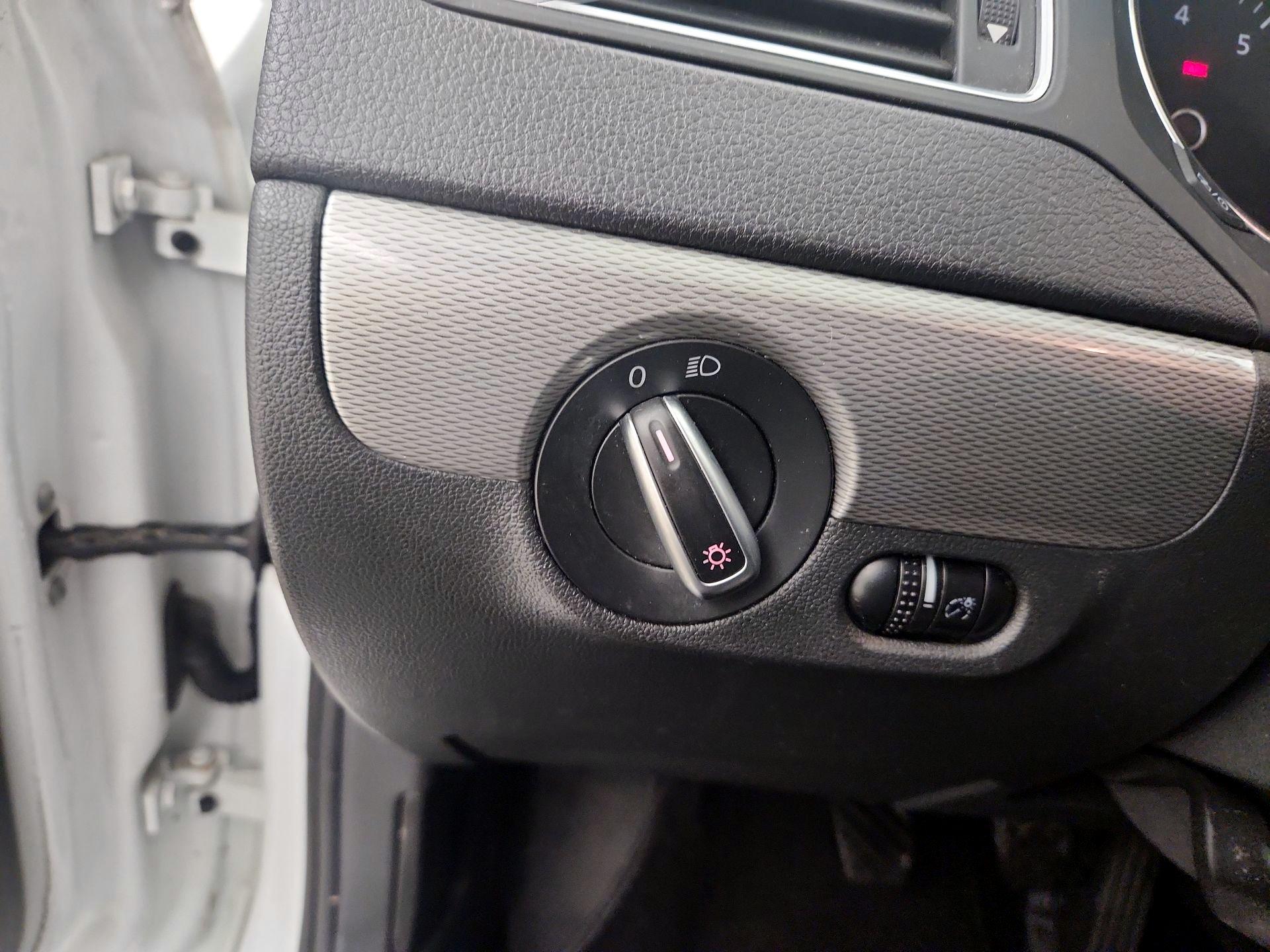 Thumbnail: 2017 Volkswagen Jetta - 13