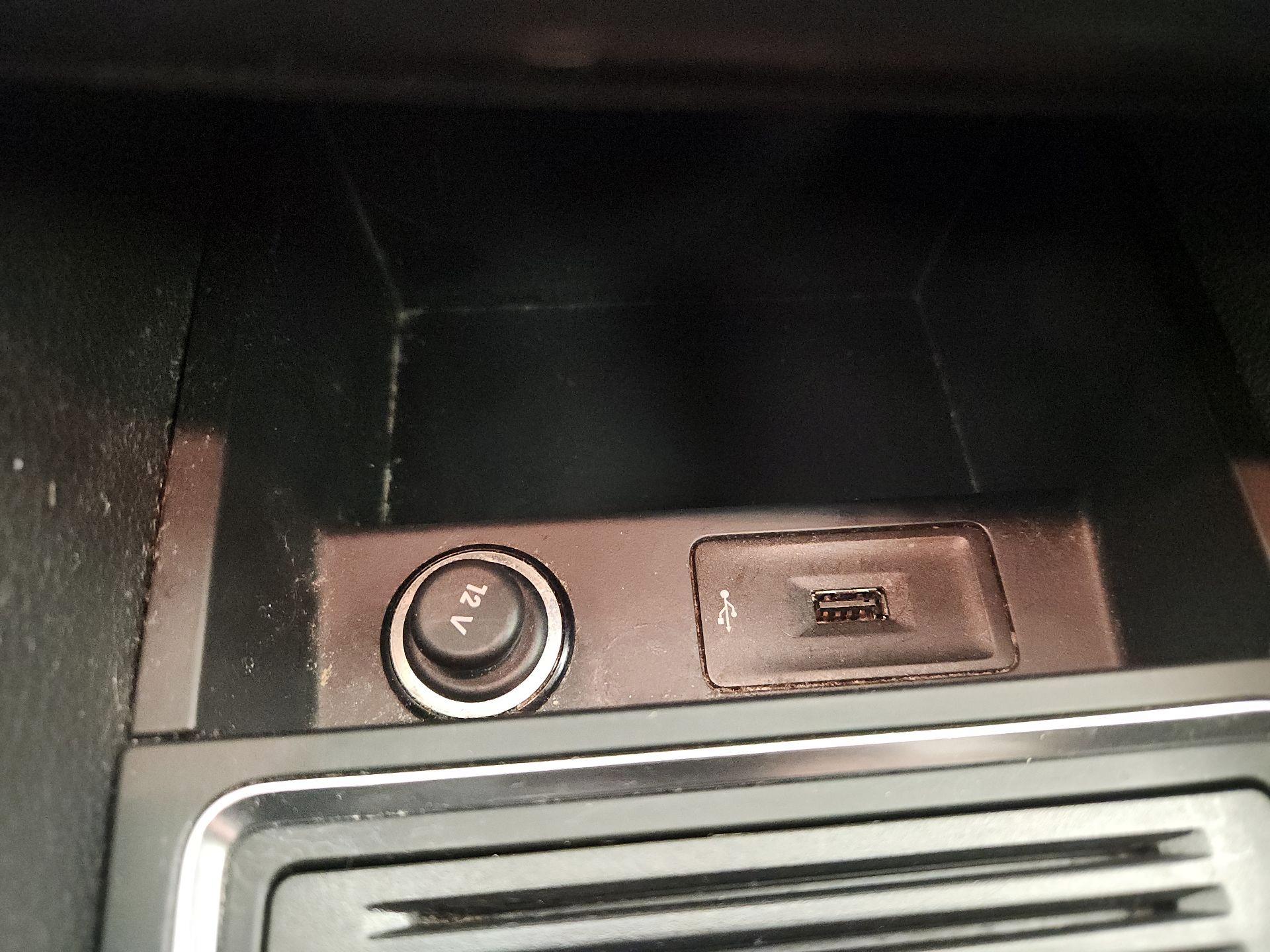 Thumbnail: 2017 Volkswagen Jetta - 18