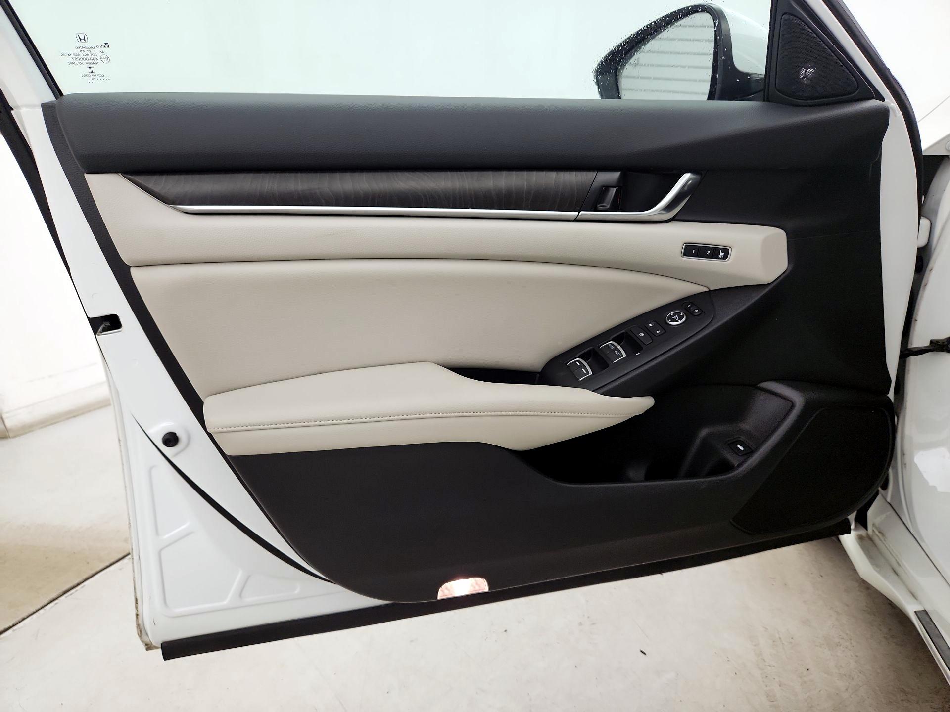 Thumbnail: 2019 Honda Accord - 12