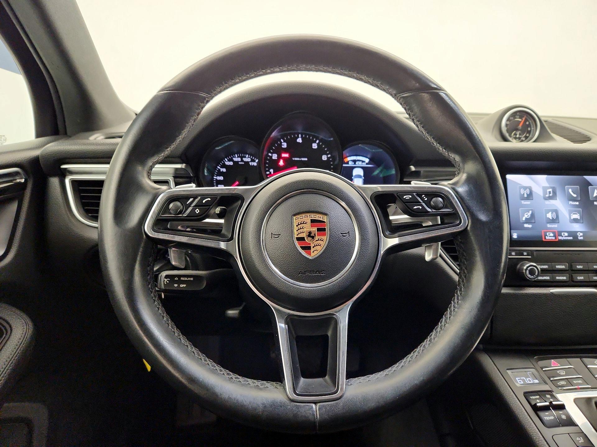 Thumbnail: 2017 Porsche Macan - 10