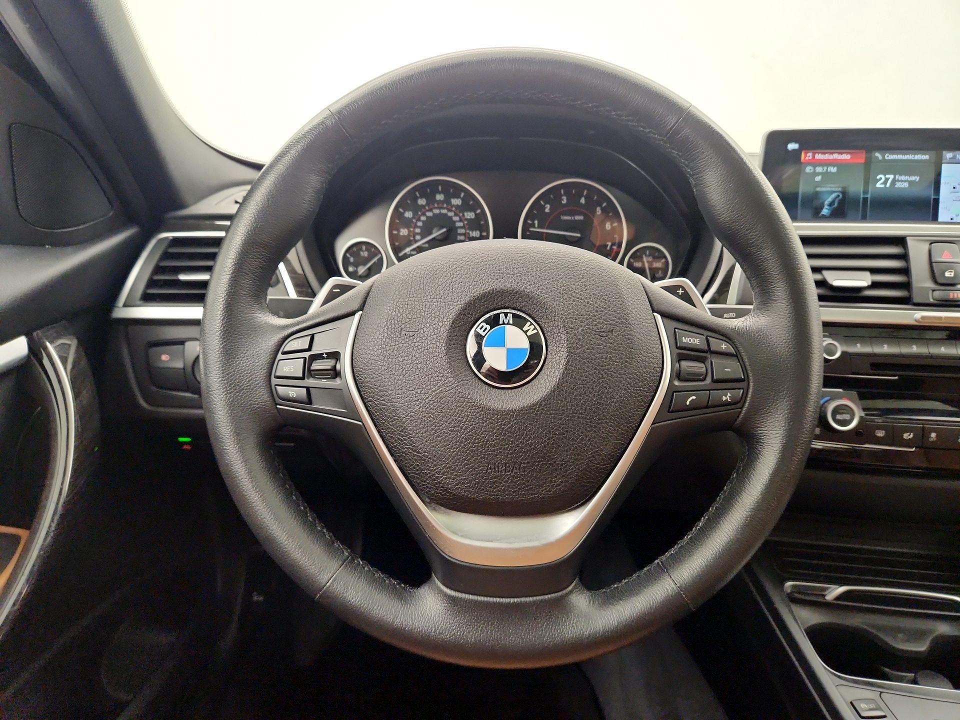 Thumbnail: 2018 BMW 3 Series - 10