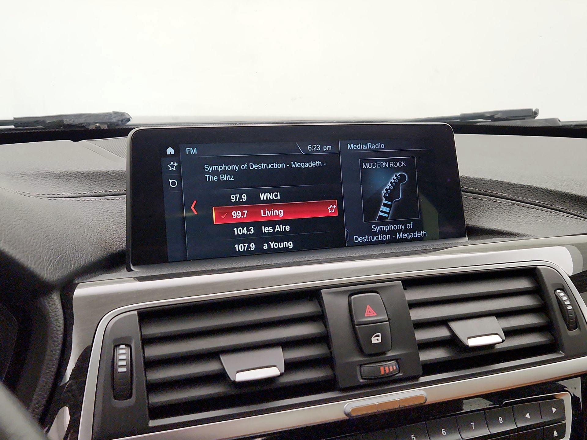 Thumbnail: 2018 BMW 3 Series - 16