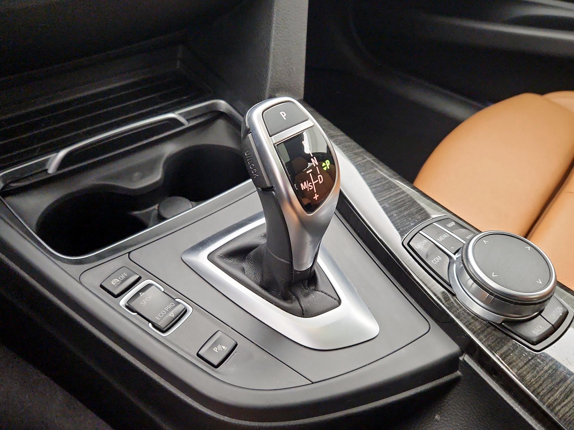 Thumbnail: 2018 BMW 3 Series - 18