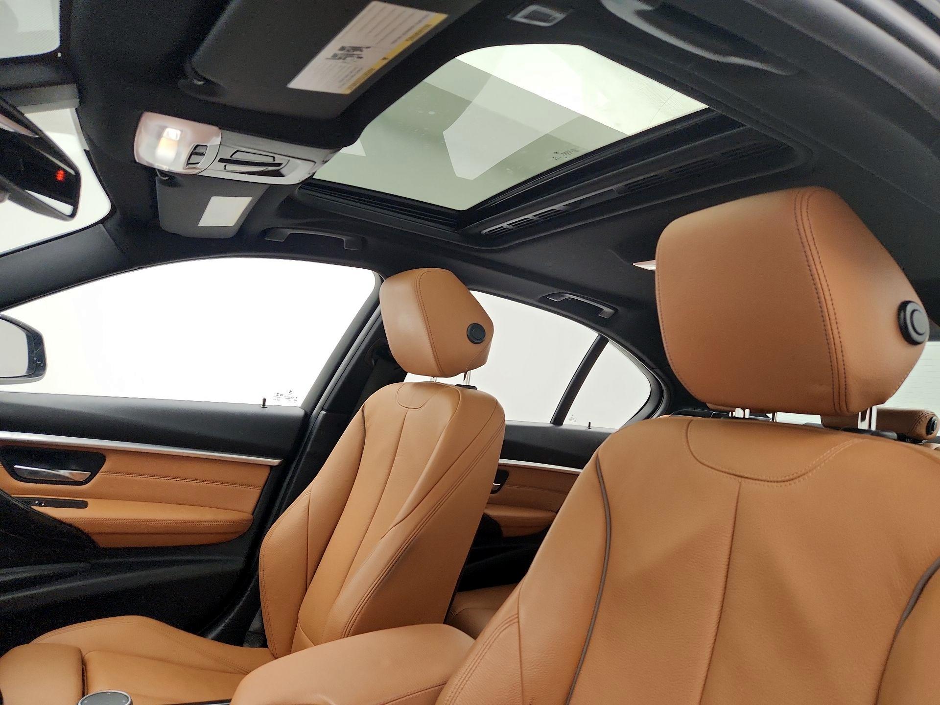 Thumbnail: 2018 BMW 3 Series - 20