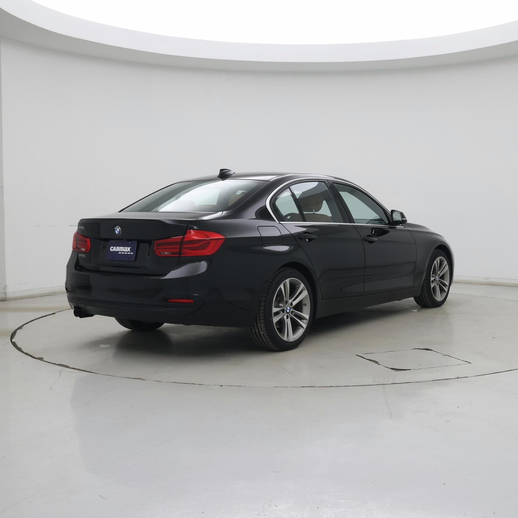 Thumbnail: 2018 BMW 3 Series - 8