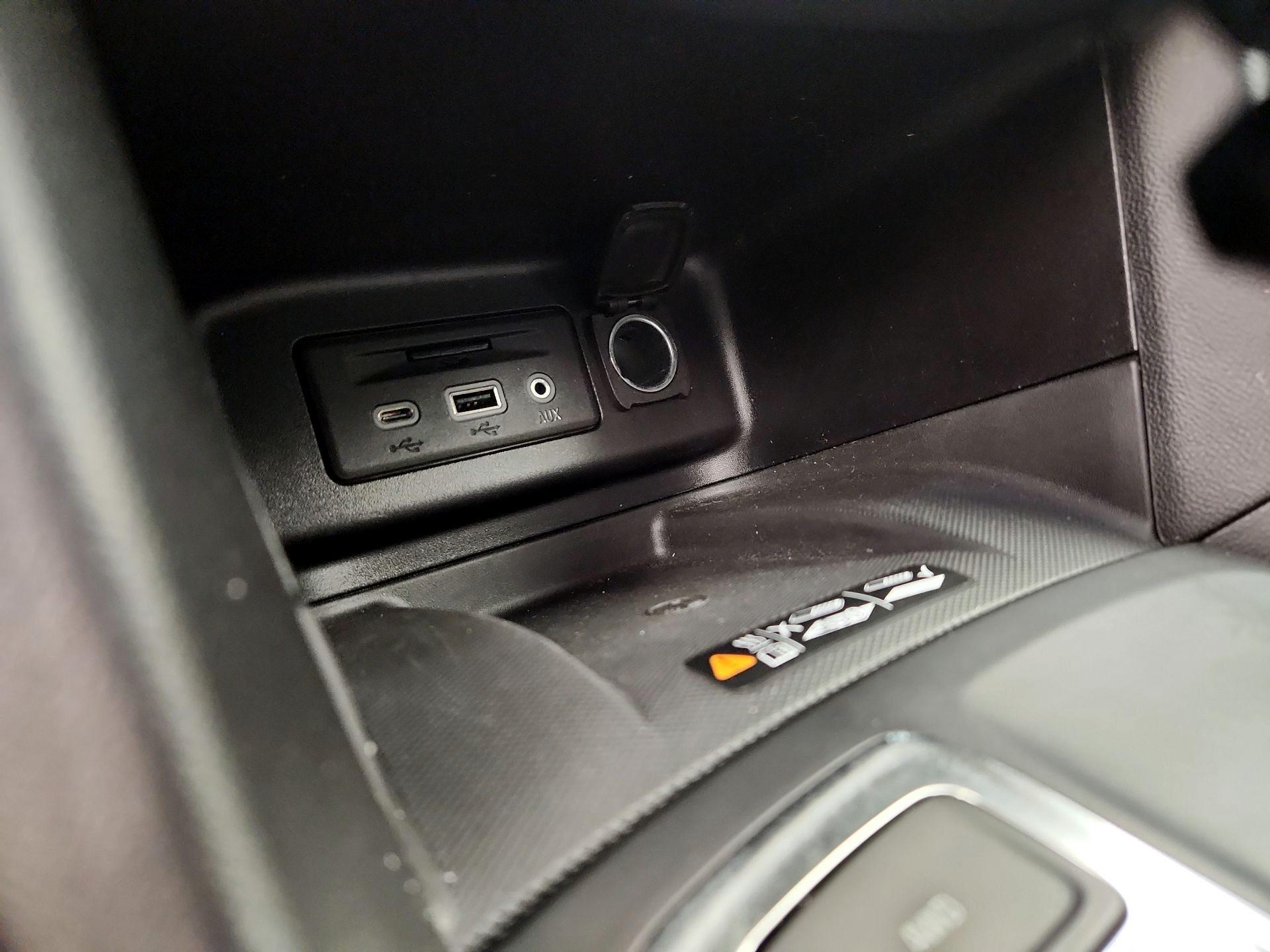 Thumbnail: 2019 Chevrolet Equinox - 19