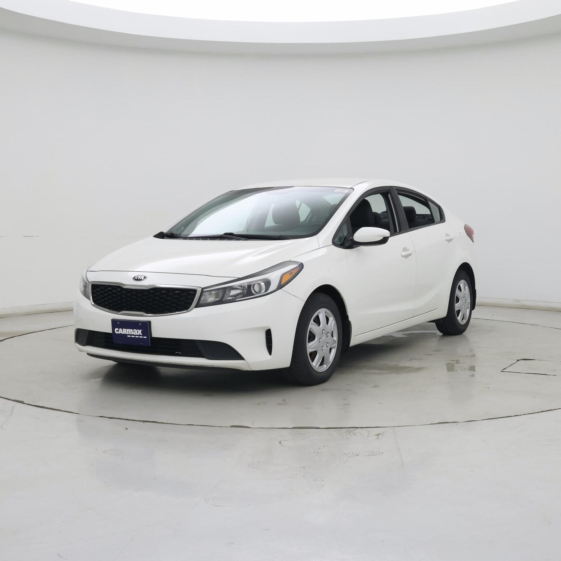 Thumbnail: 2017 Kia Forte - 4