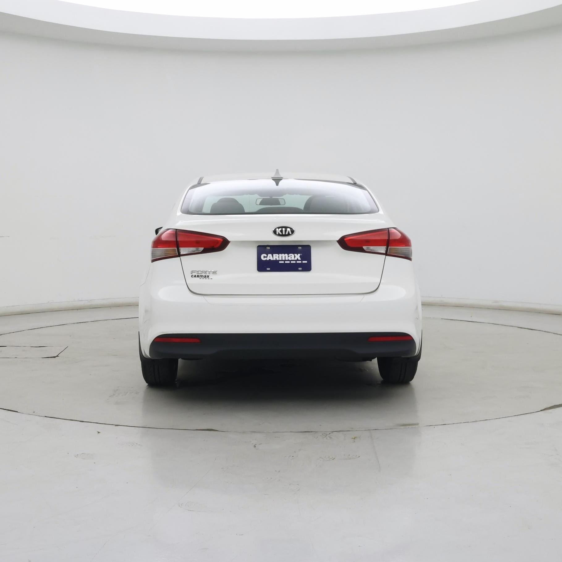 Thumbnail: 2017 Kia Forte - 6