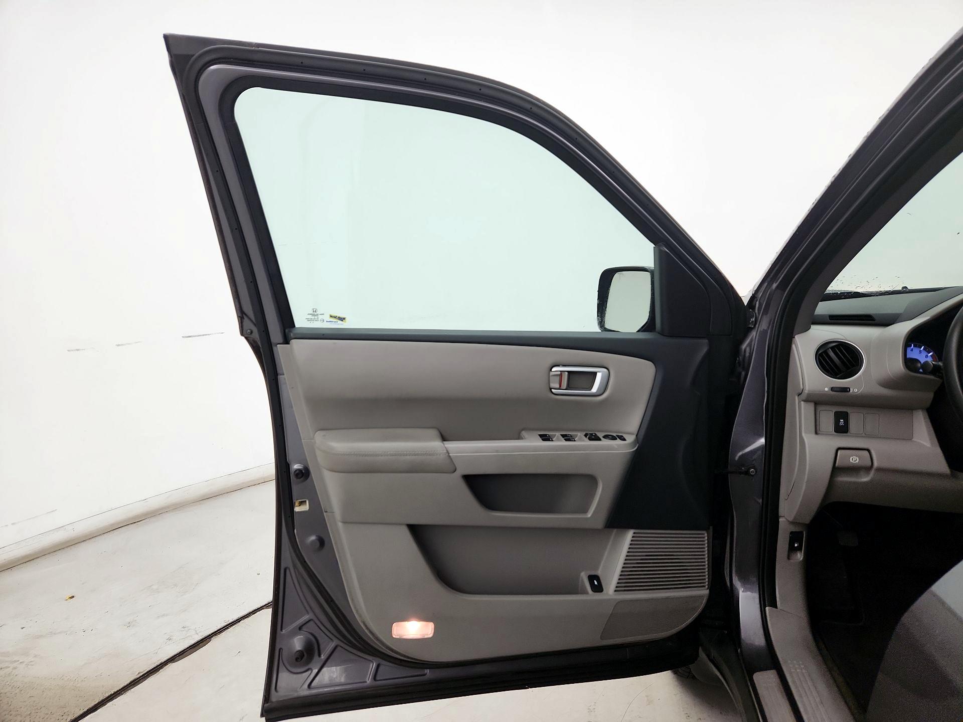 Thumbnail: 2014 Honda Pilot - 12