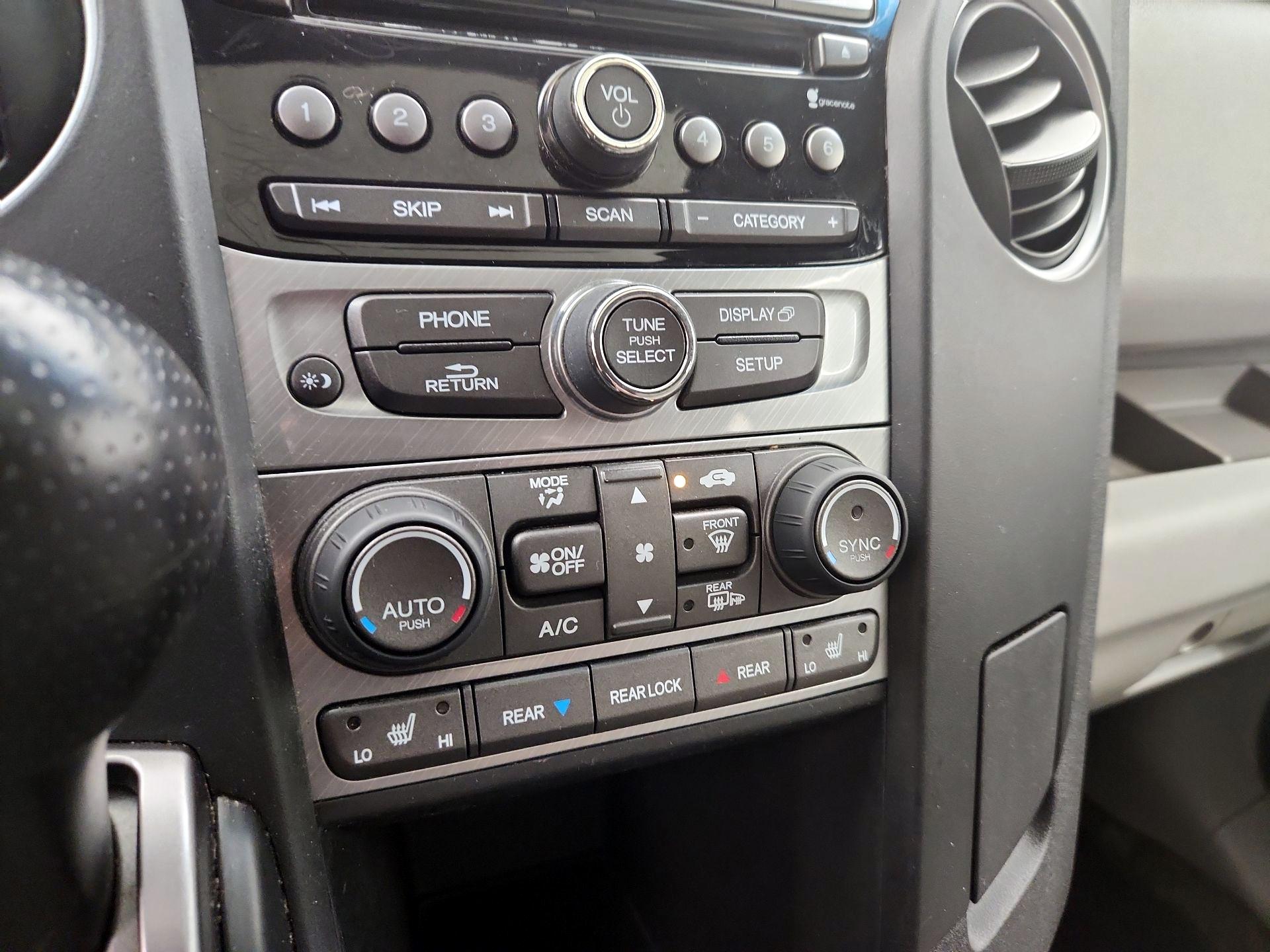 Thumbnail: 2014 Honda Pilot - 16