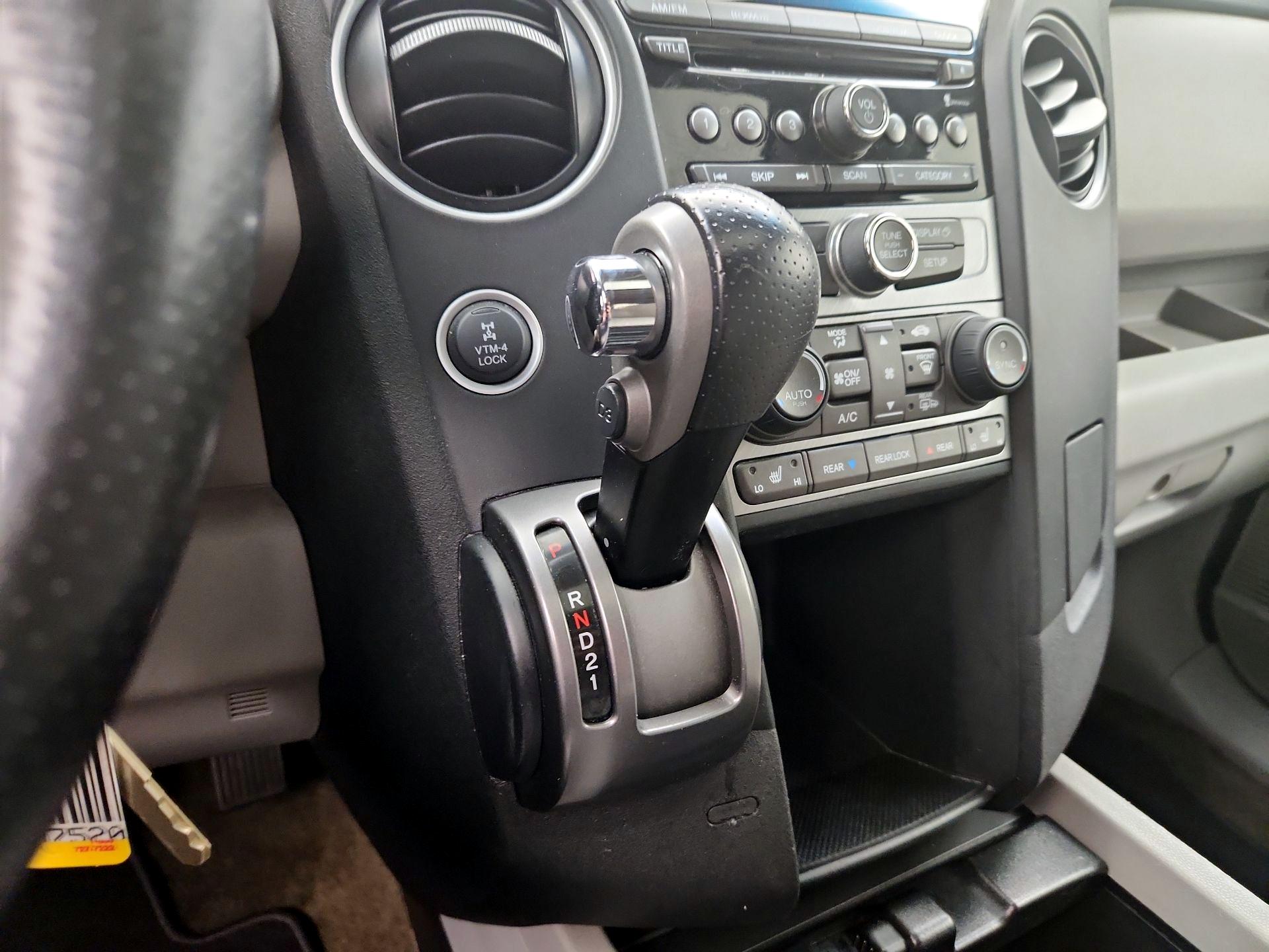 Thumbnail: 2014 Honda Pilot - 17