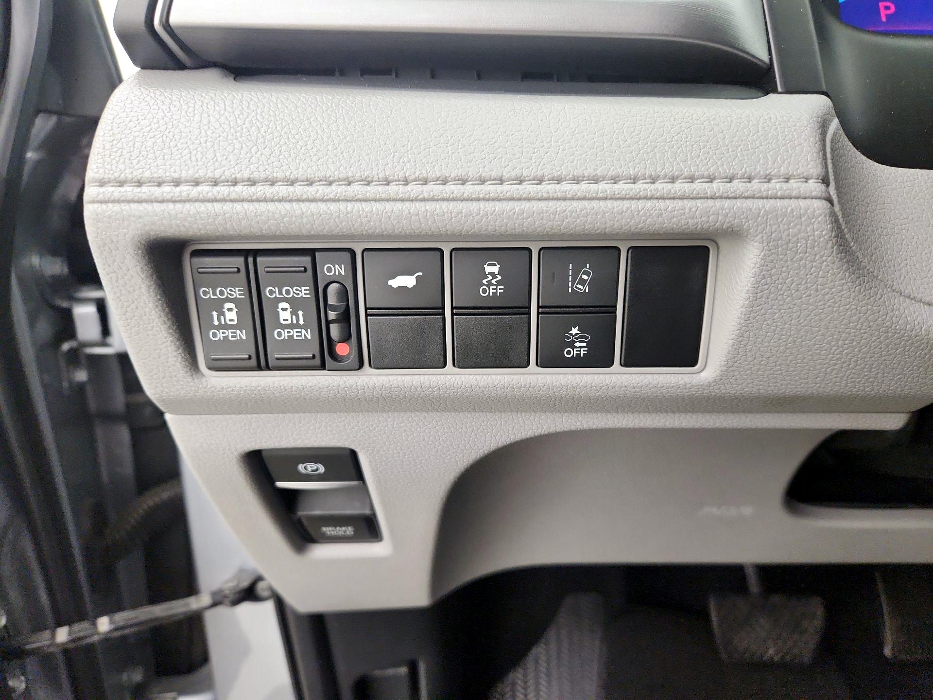 Thumbnail: 2019 Honda Odyssey - 13