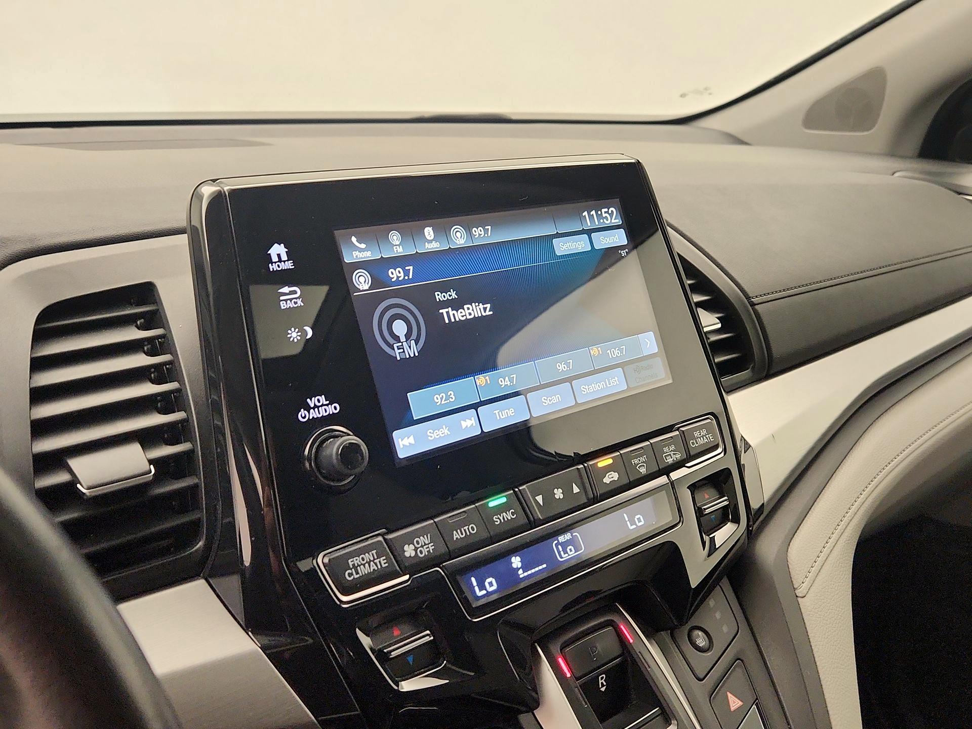 Thumbnail: 2019 Honda Odyssey - 15