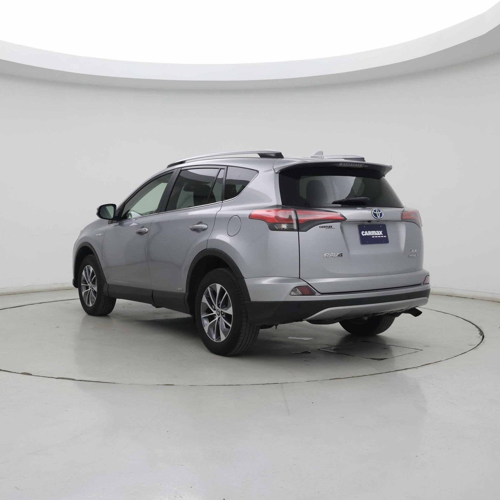 Thumbnail: 2018 Toyota RAV4 - 2