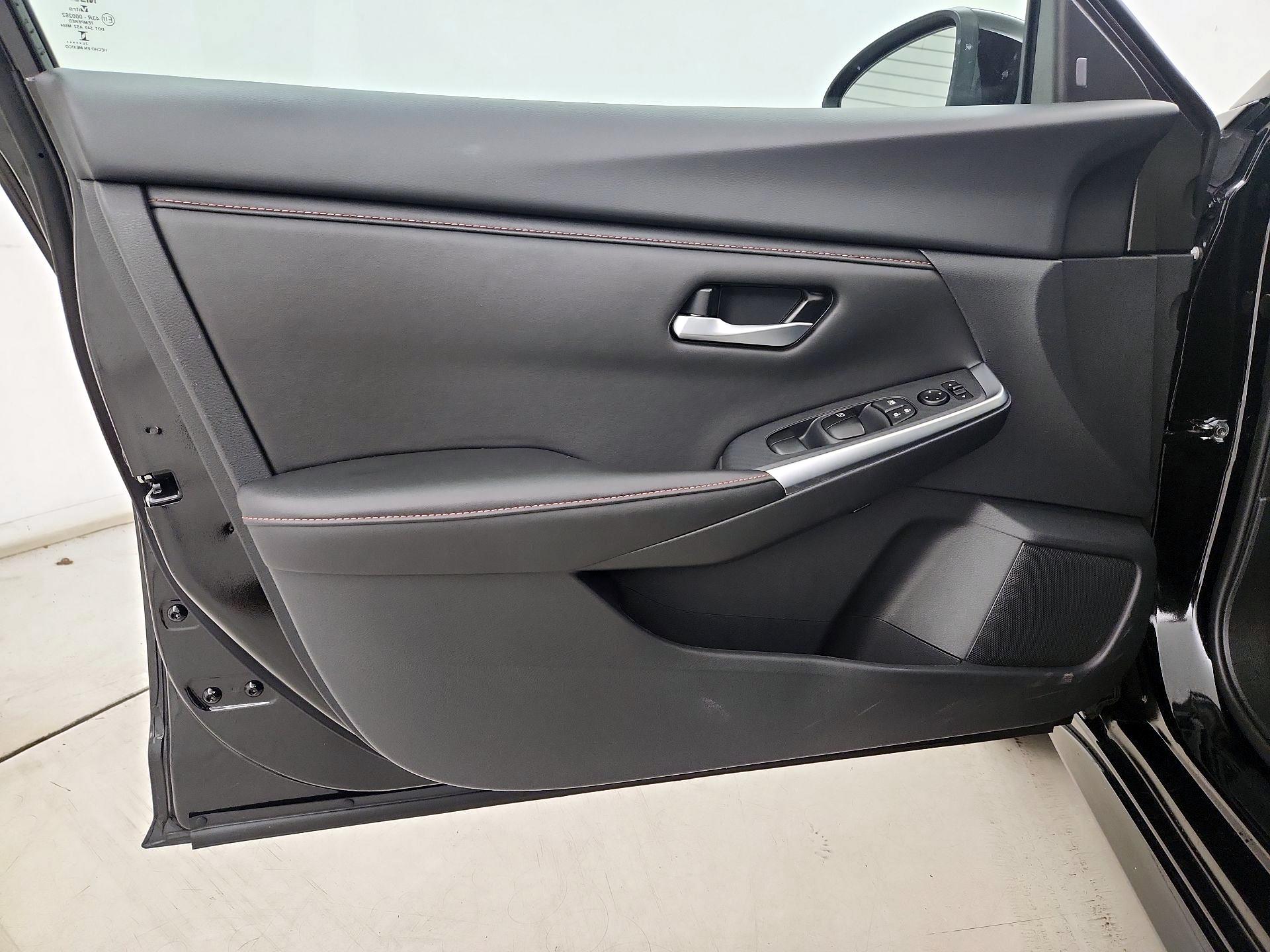 Thumbnail: 2025 Nissan Sentra - 12