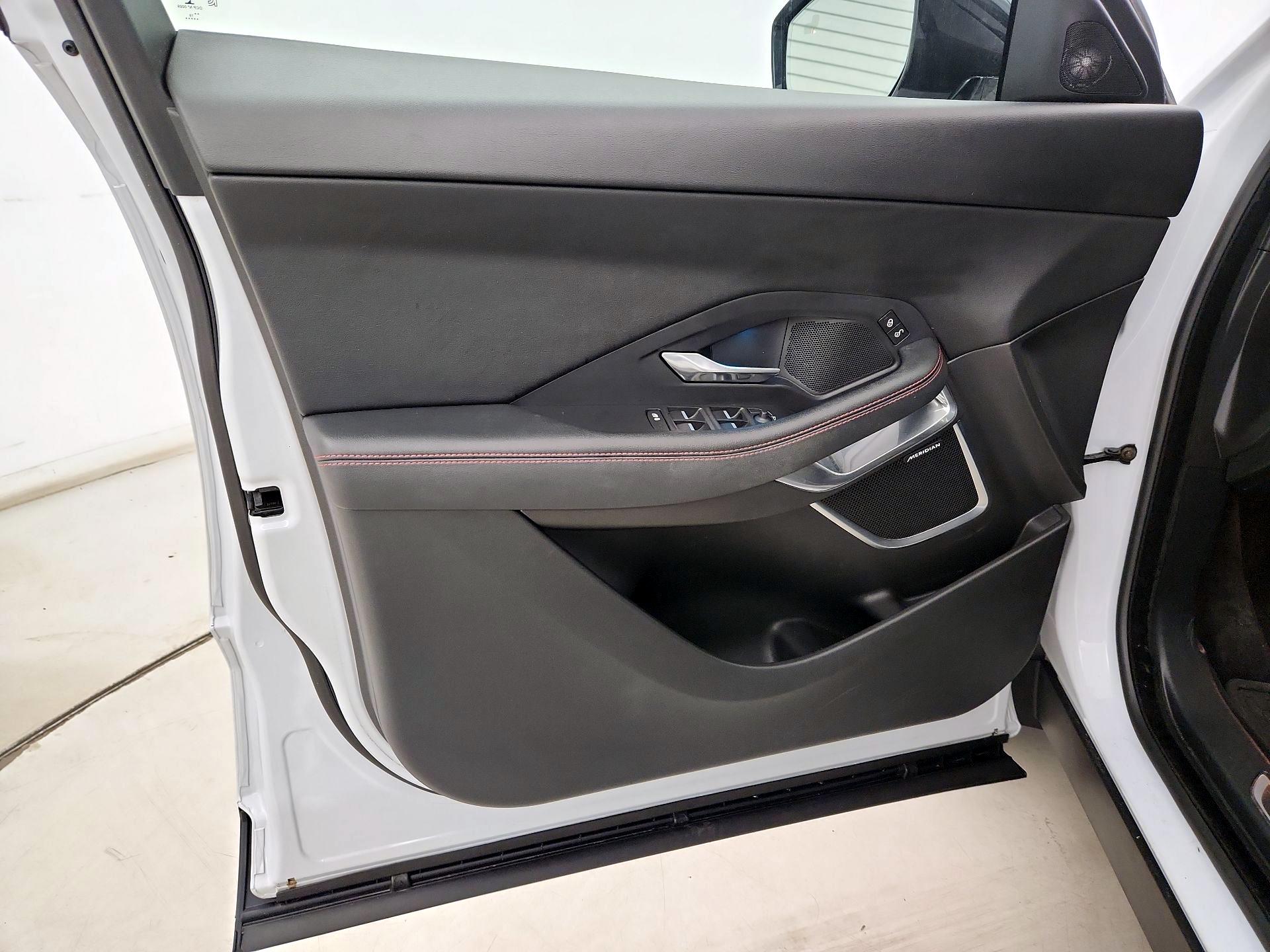 Thumbnail: 2020 Jaguar E-Pace - 12