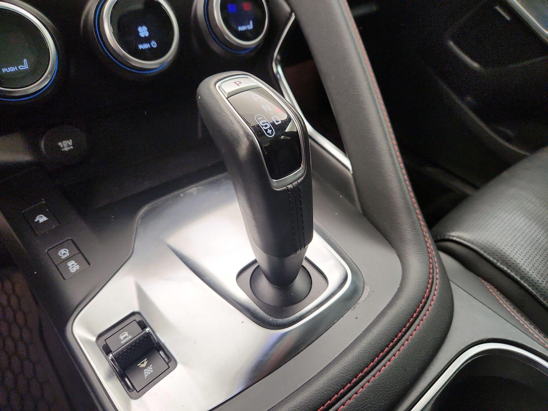 Thumbnail: 2020 Jaguar E-Pace - 18