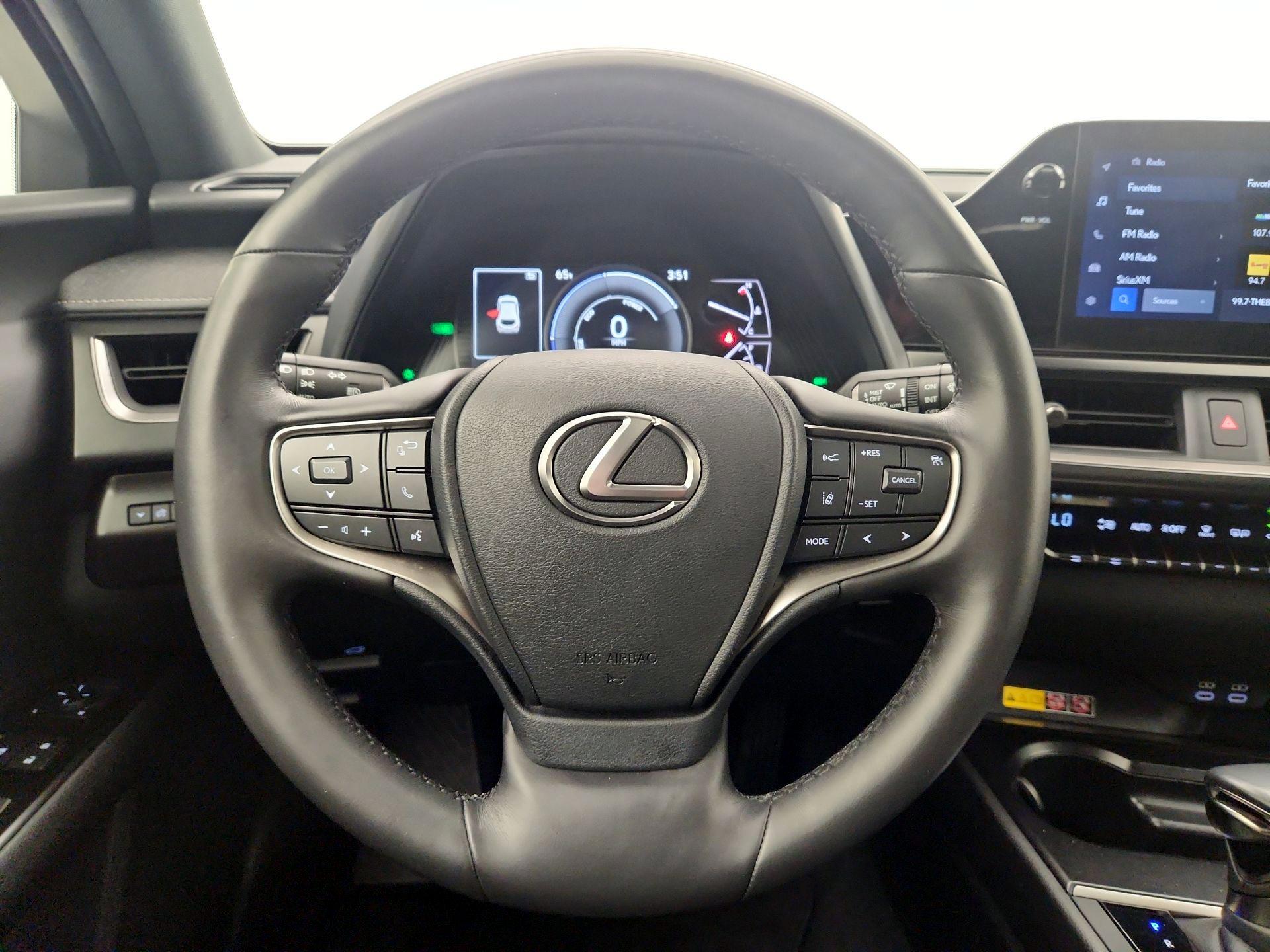 Thumbnail: 2024 Lexus UX - 10