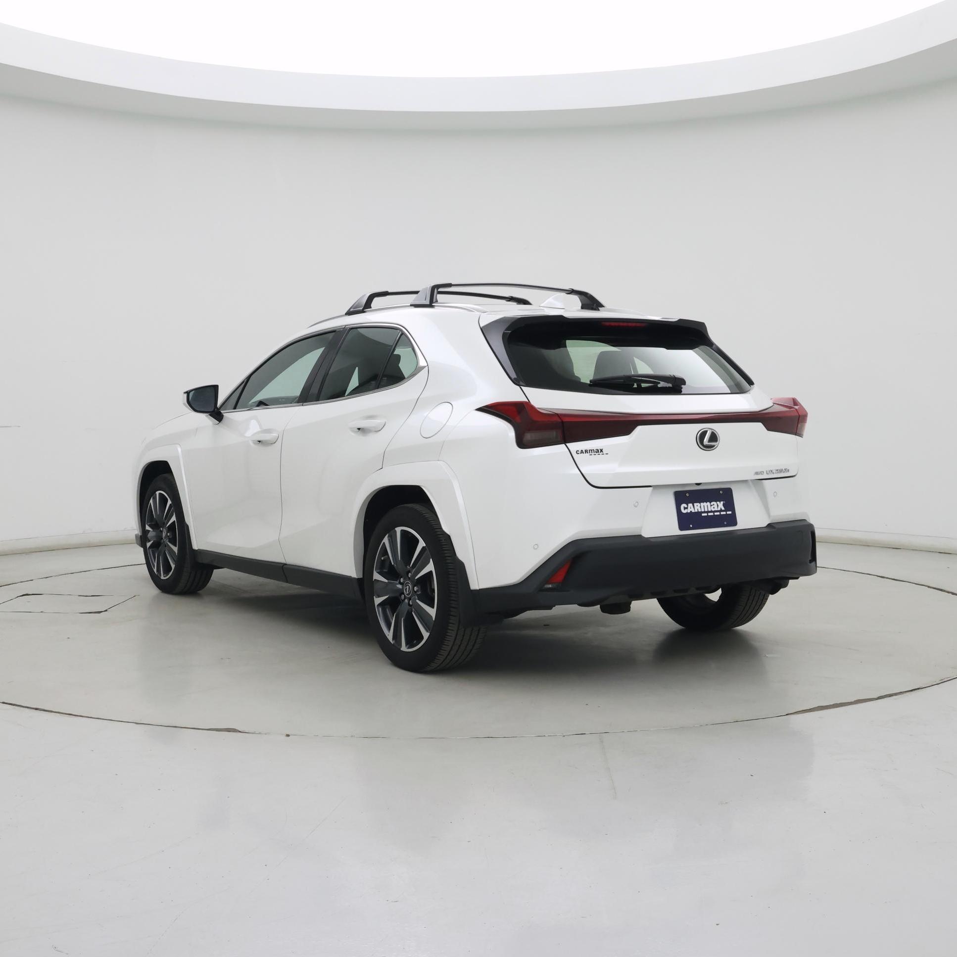 Thumbnail: 2024 Lexus UX - 2