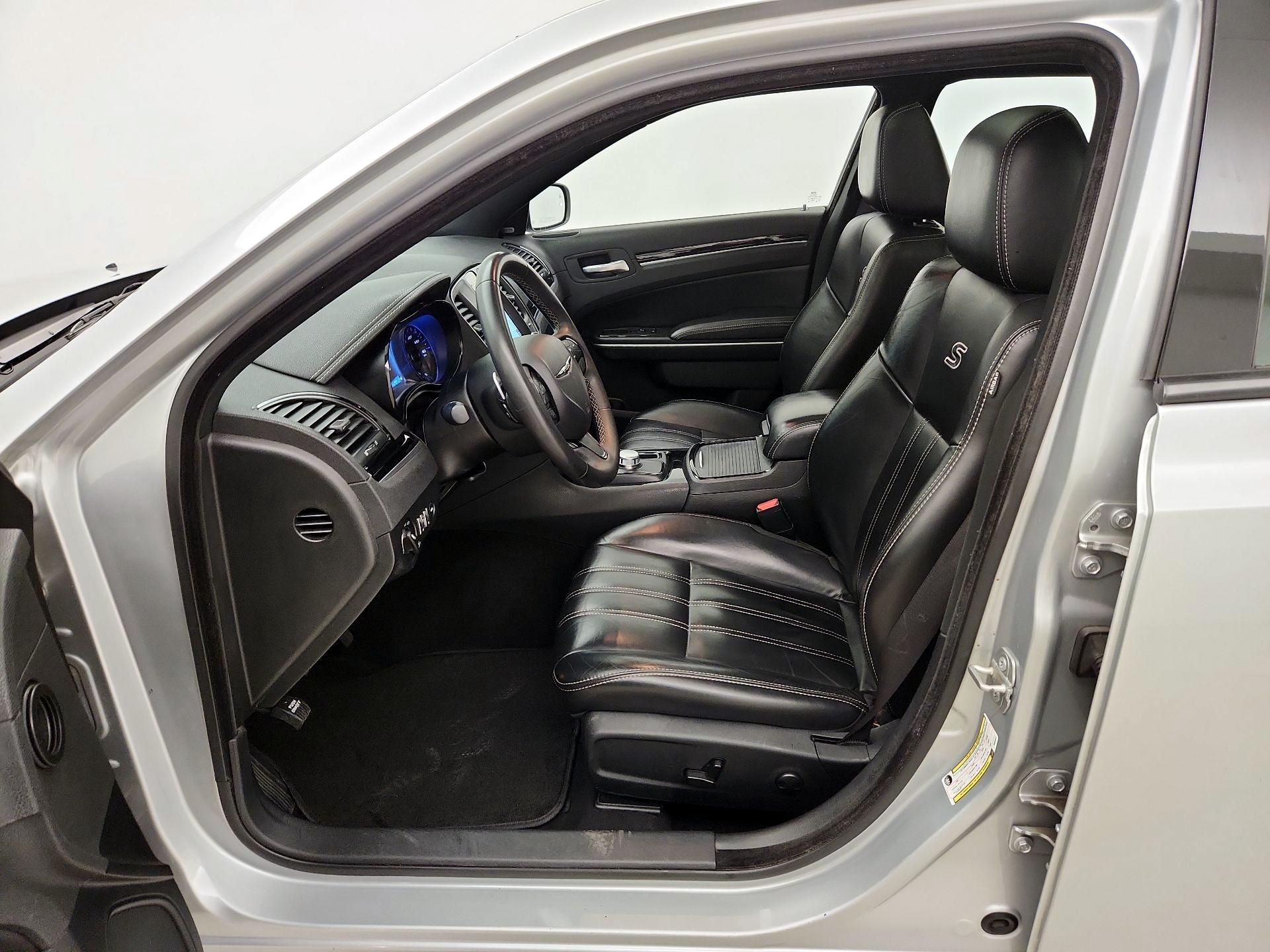 Thumbnail: 2023 Chrysler 300 - 11