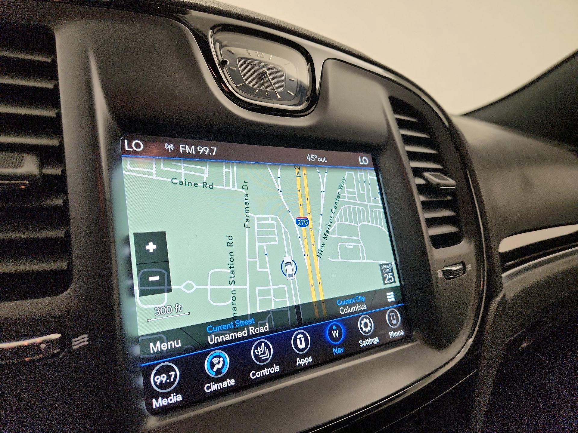 Thumbnail: 2023 Chrysler 300 - 14