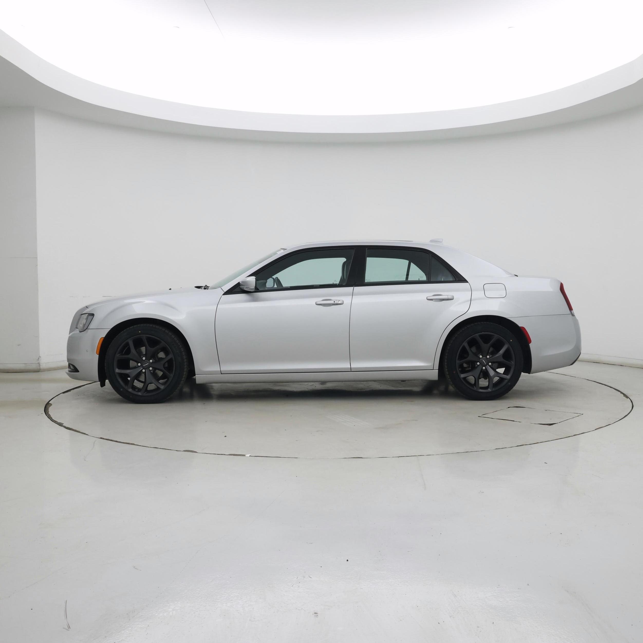 Thumbnail: 2023 Chrysler 300 - 3