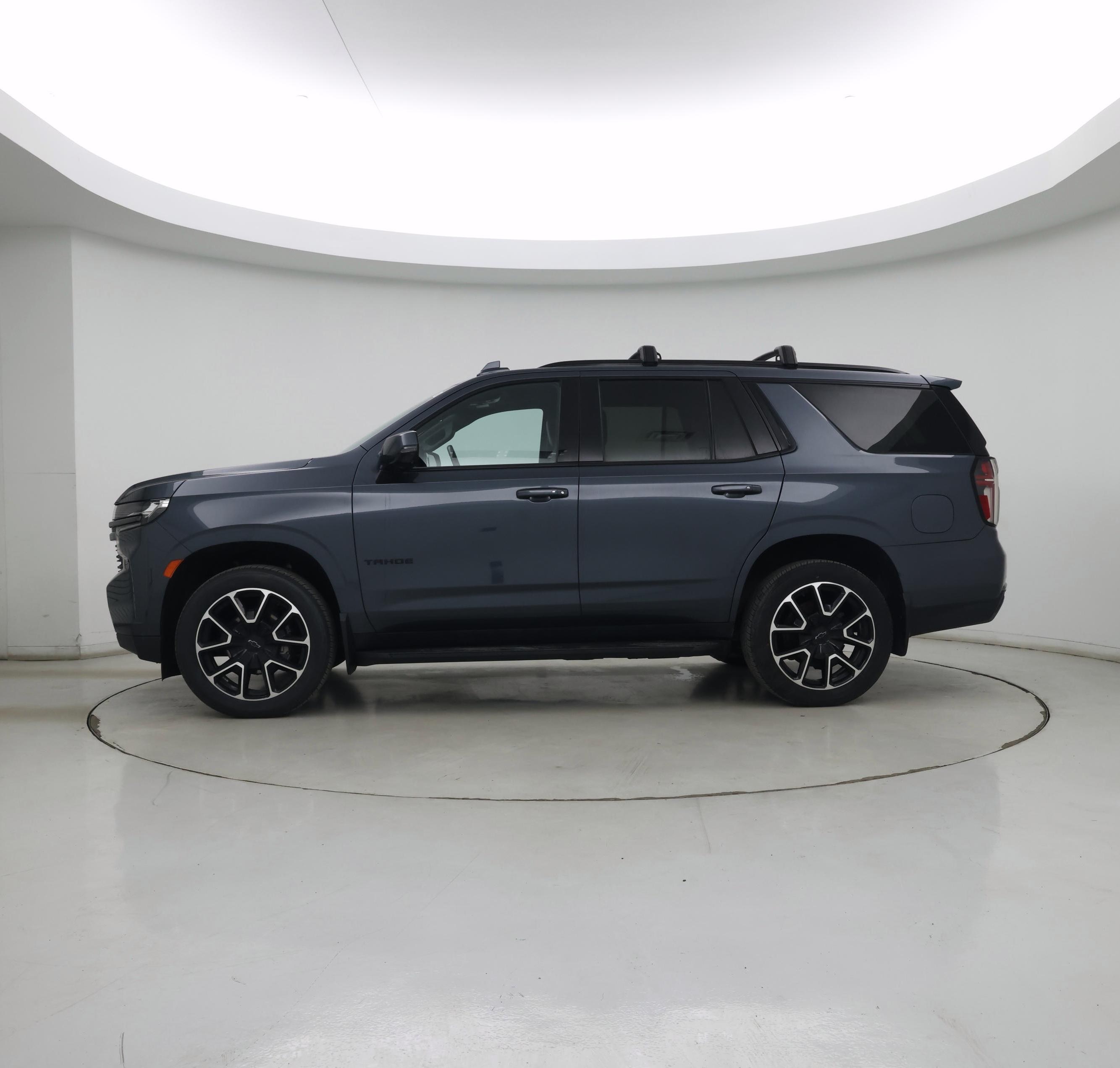 Thumbnail: 2021 Chevrolet Tahoe - 3