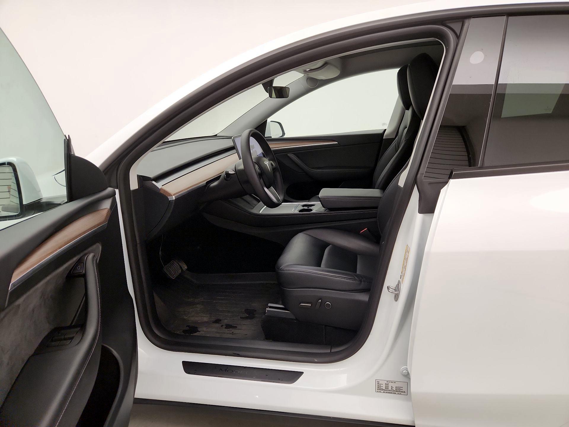 Thumbnail: 2024 Tesla Model Y - 11