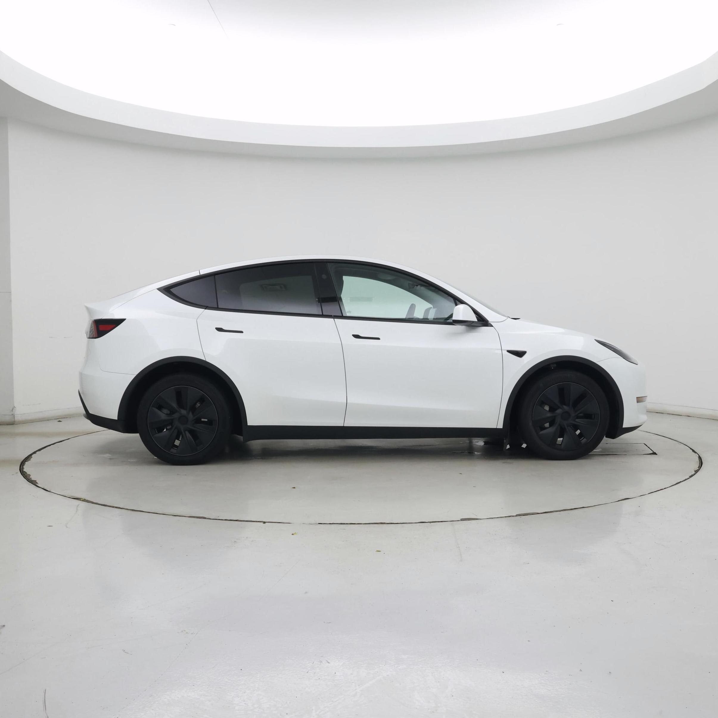 Thumbnail: 2024 Tesla Model Y - 7