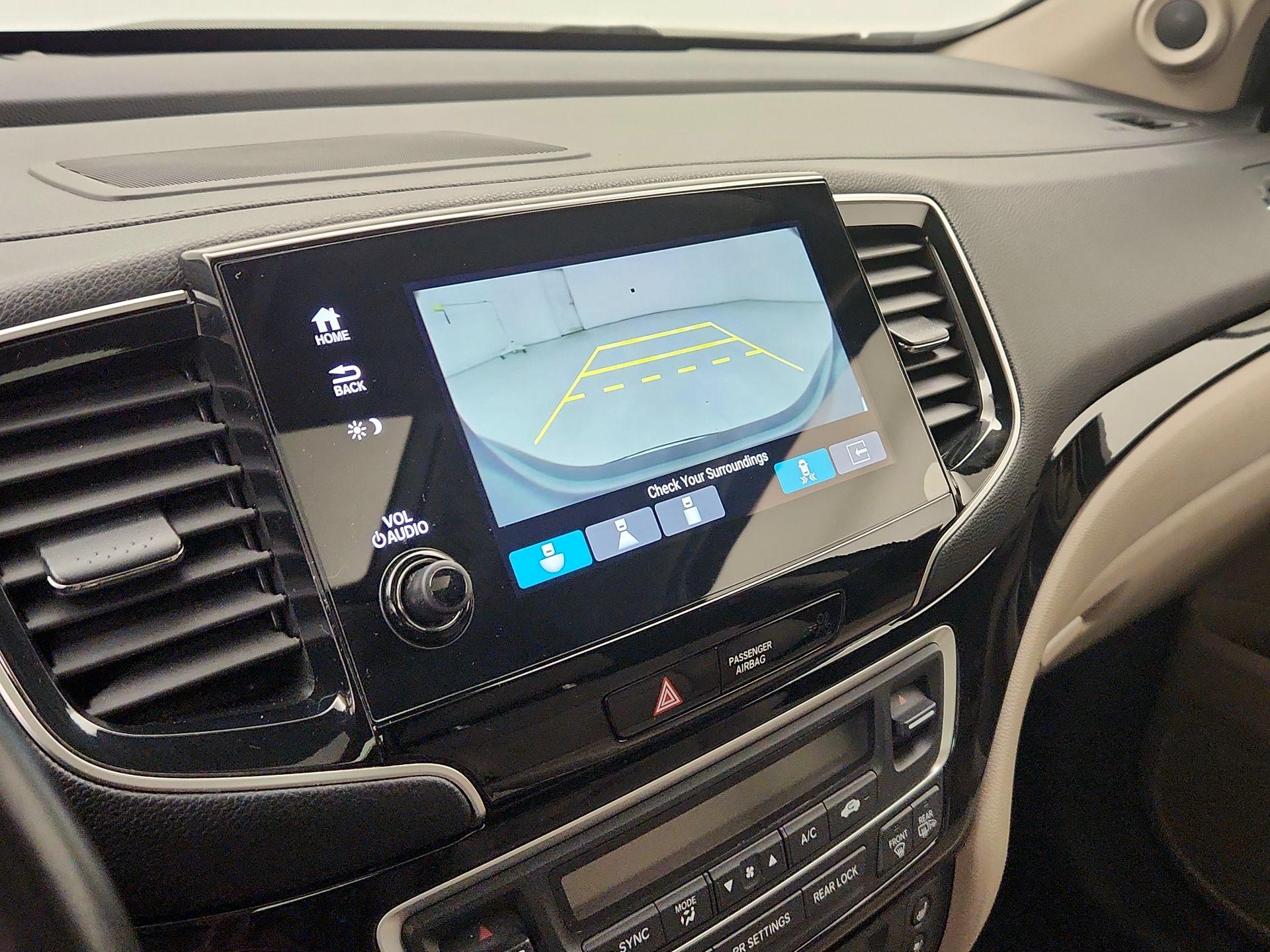 Thumbnail: 2019 Honda Pilot - 15