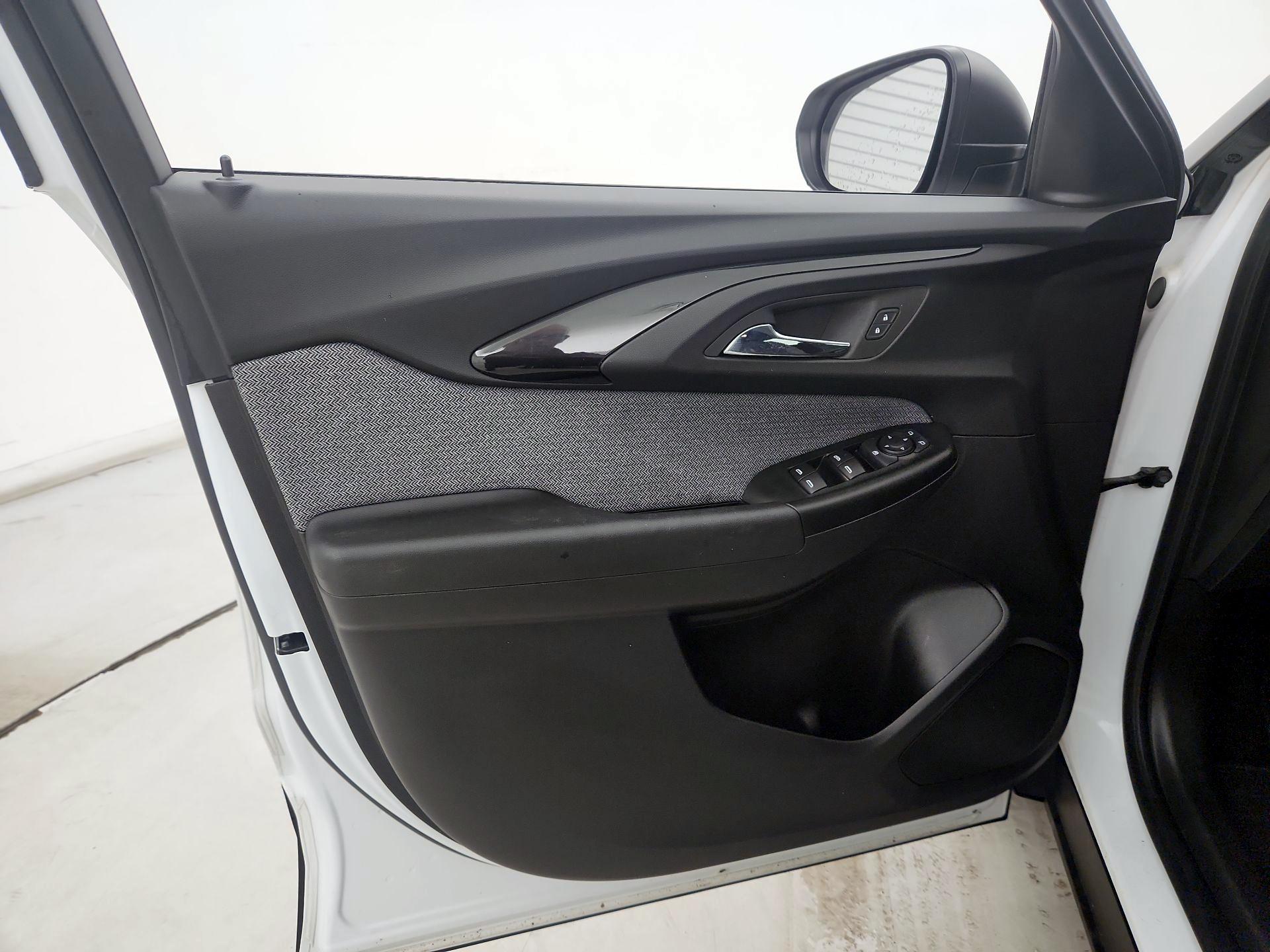 Thumbnail: 2022 Chevrolet TrailBlazer - 12