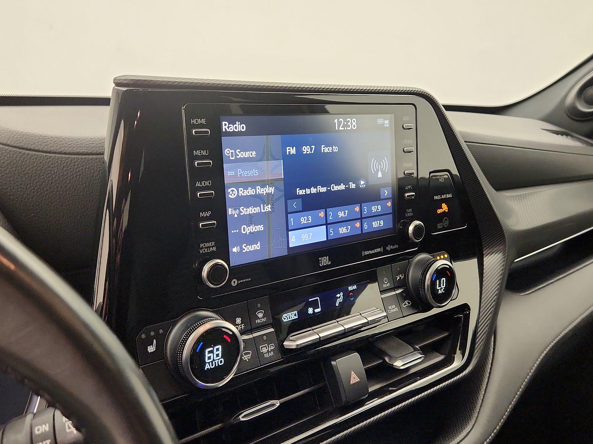 Thumbnail: 2021 Toyota Highlander - 16