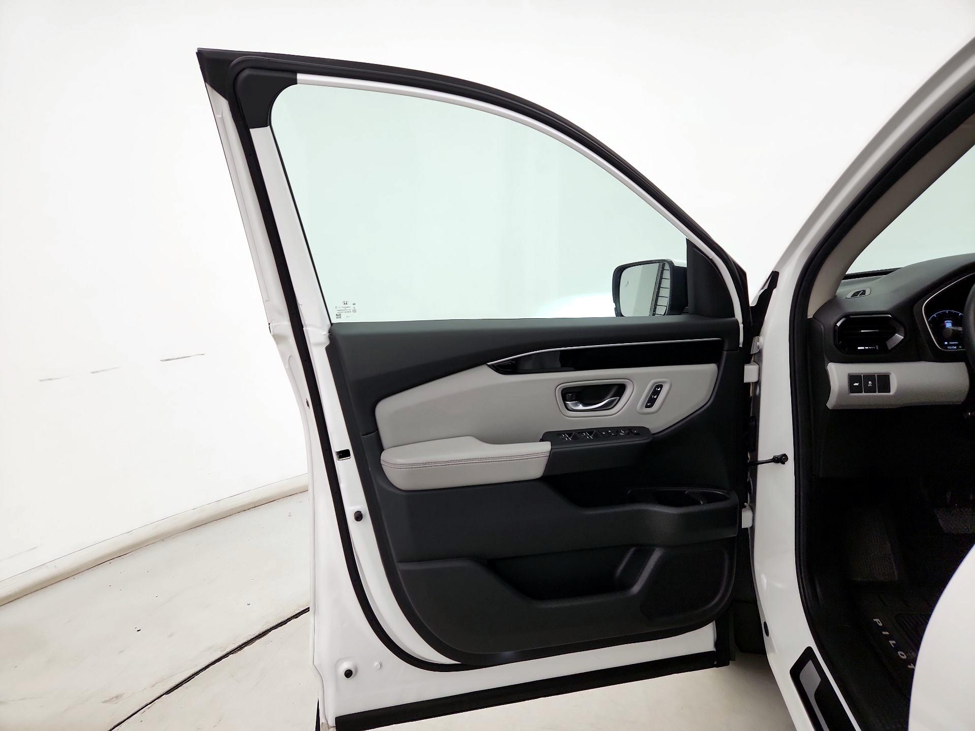 Thumbnail: 2025 Honda Pilot - 12