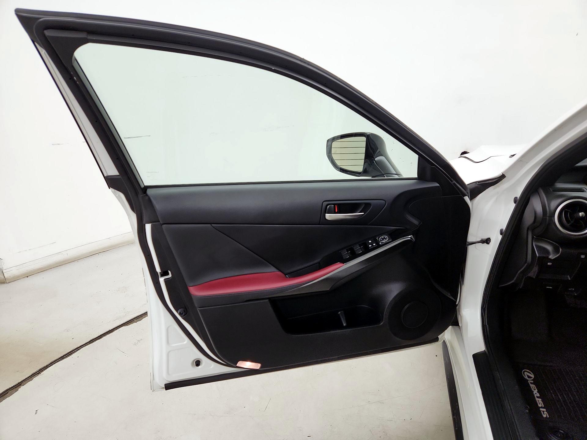 Thumbnail: 2021 Lexus IS - 12