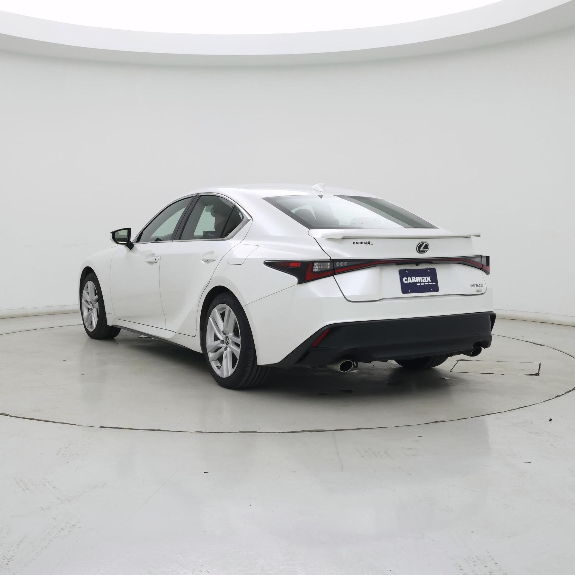 Thumbnail: 2021 Lexus IS - 2