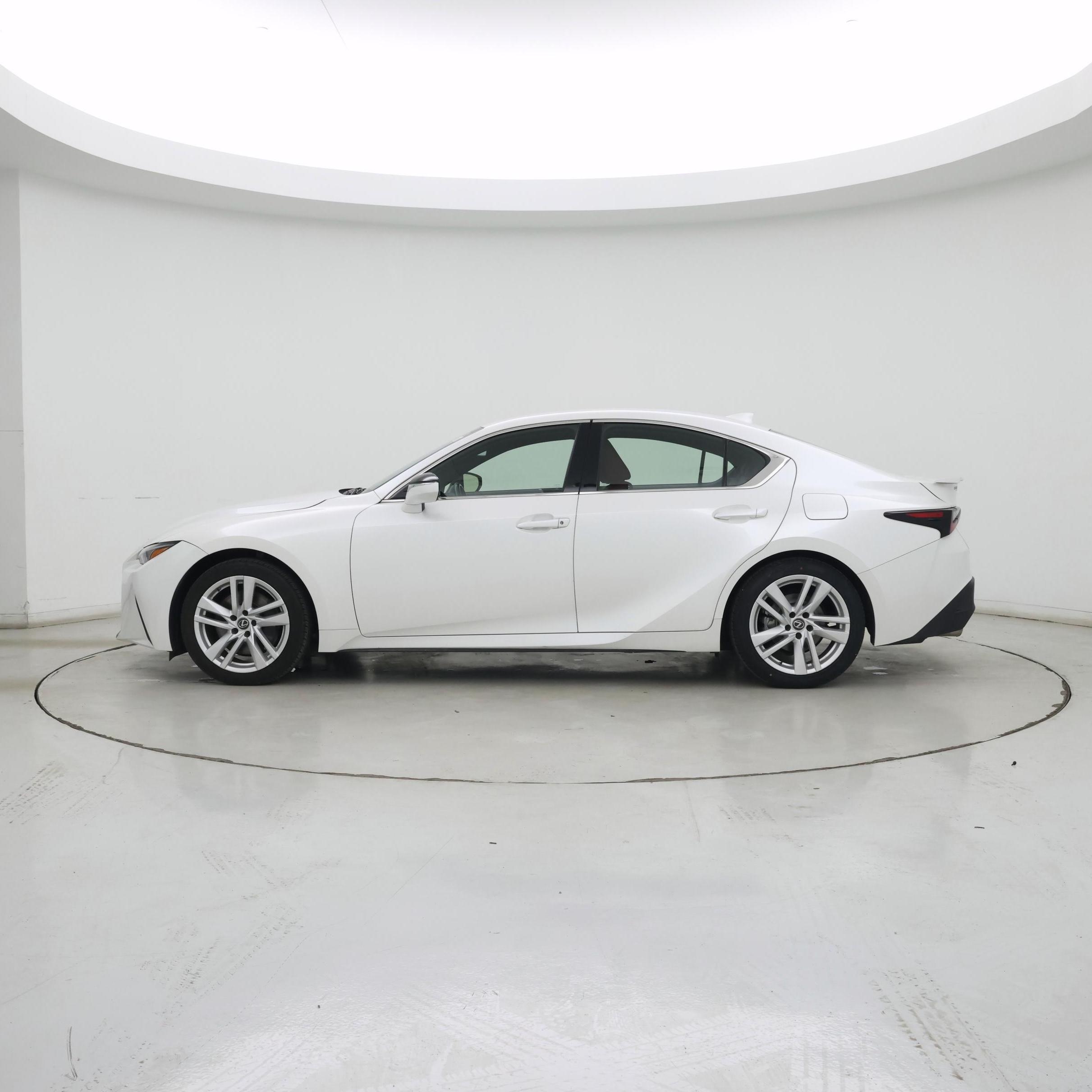 Thumbnail: 2021 Lexus IS - 3