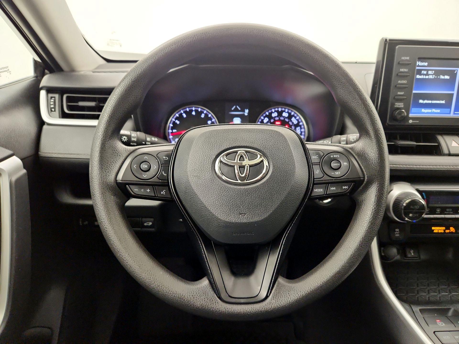 Thumbnail: 2021 Toyota RAV4 - 10