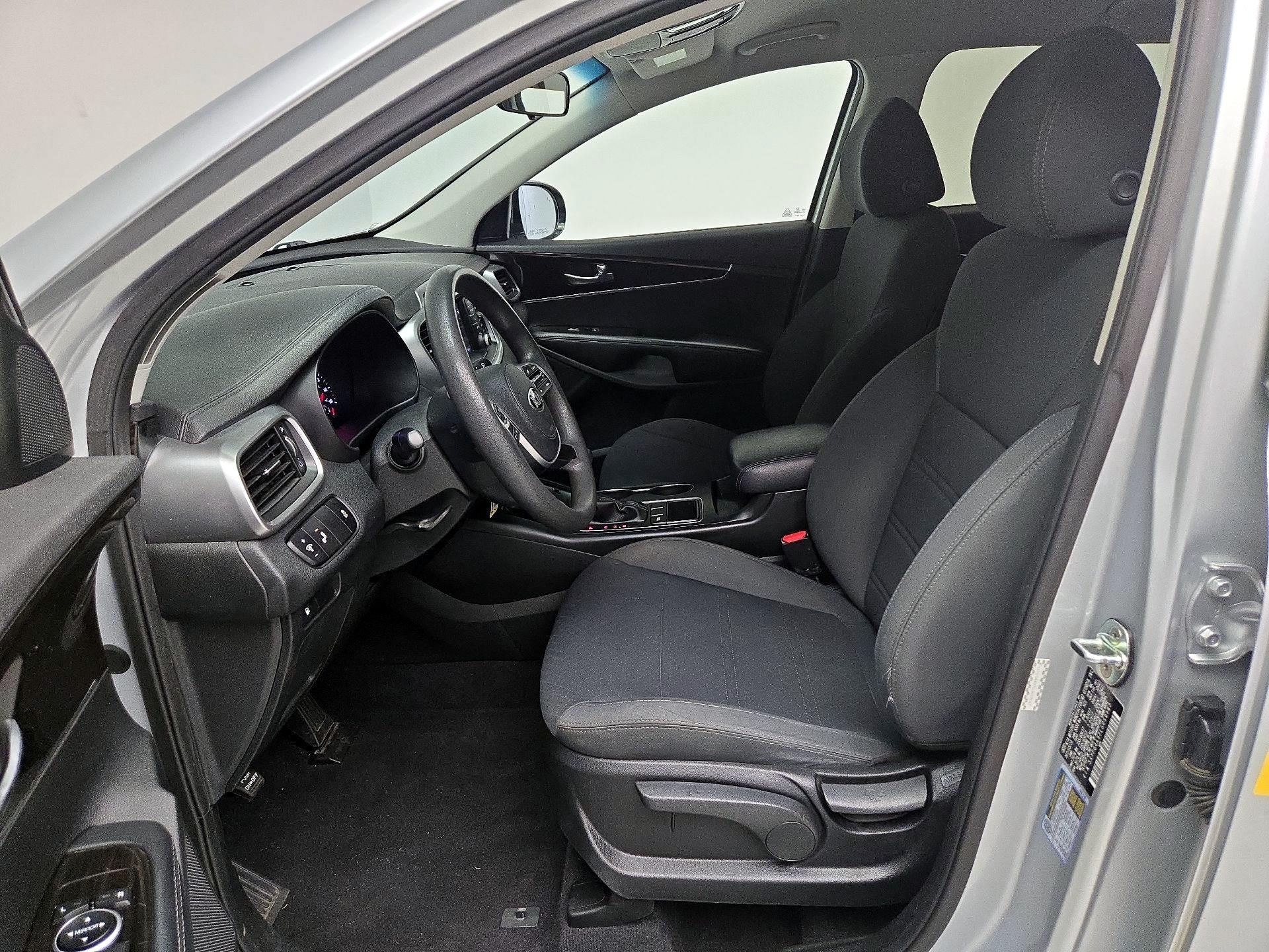 Thumbnail: 2020 Kia Sorento - 11